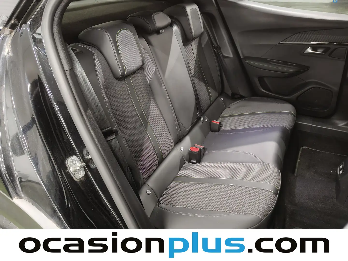 Foto Peugeot 2008 Peugeot 2008 PureTech 130 S&S GT (130 CV)