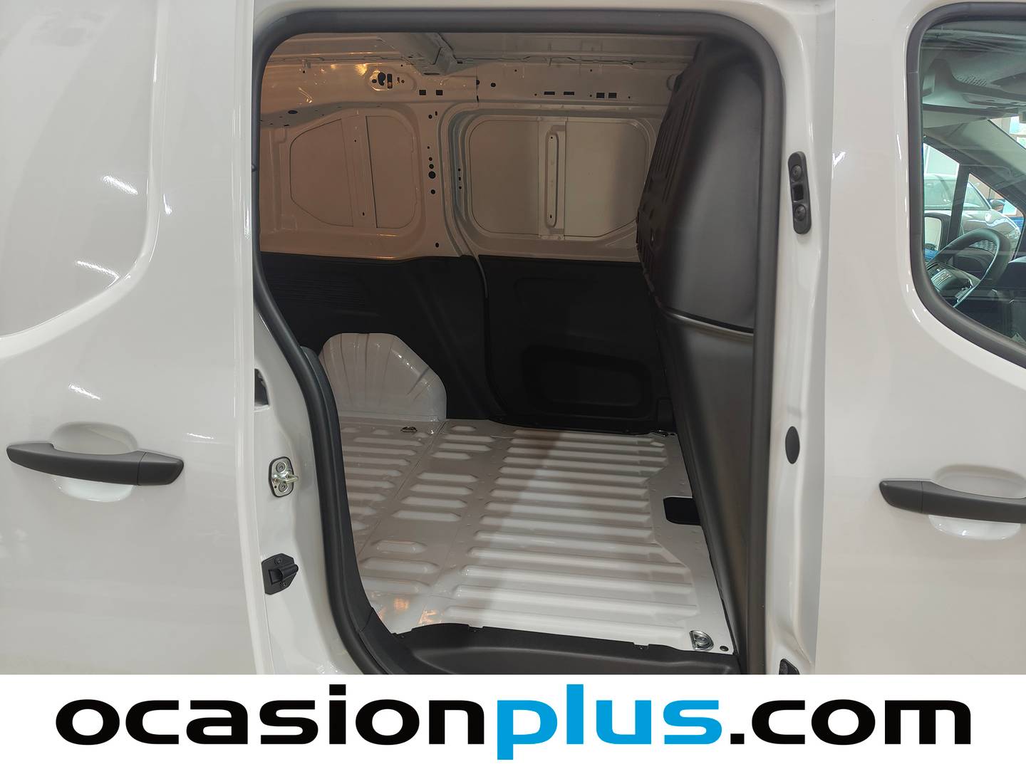 Fotos maletero Fiat Doblò Fiat Dobló Furgón BlueHDi 100 M (100 CV)