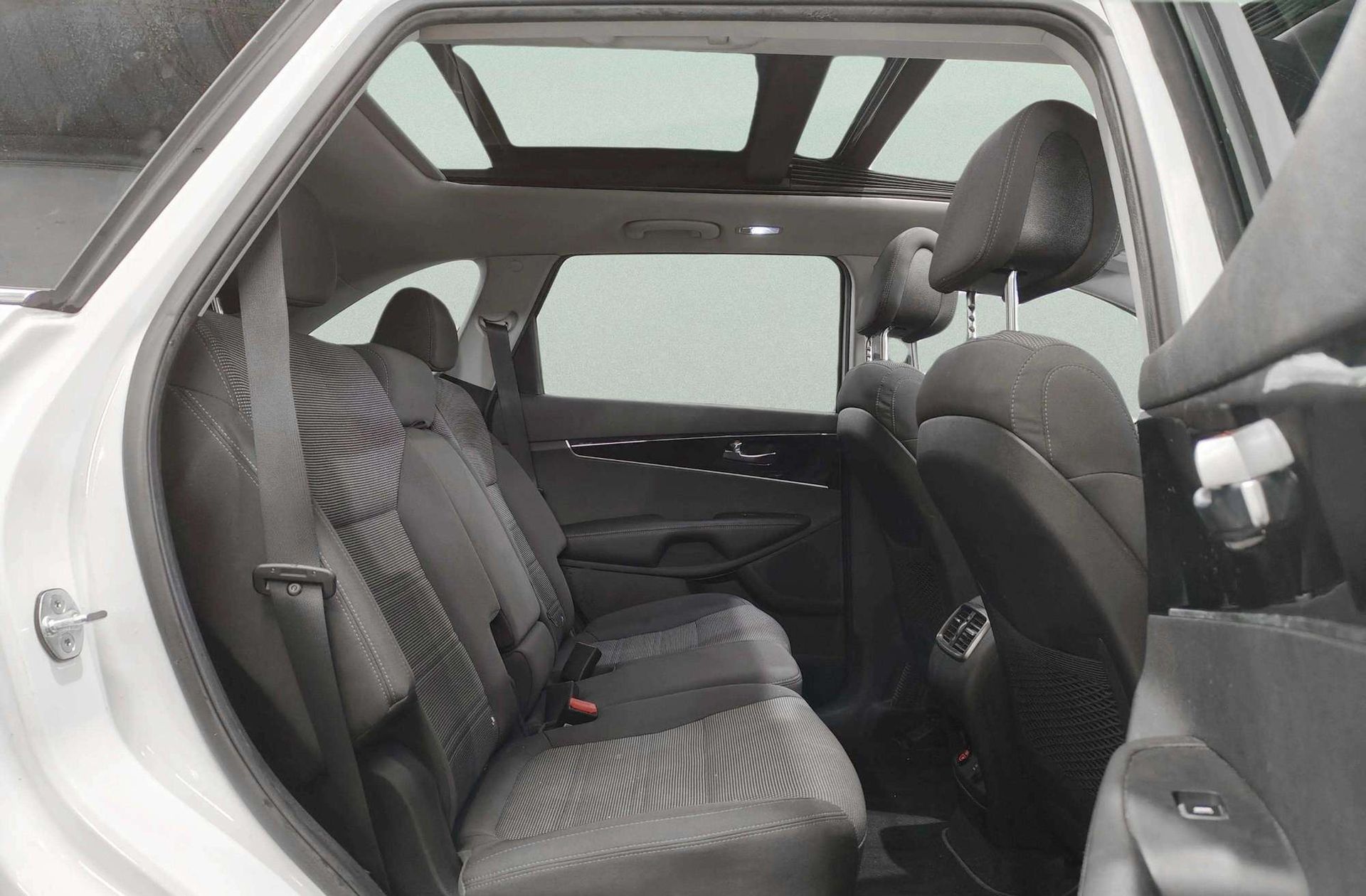 Kia Sorento 2.2 CRDi Drive 4x4 7 plazas - foto 22