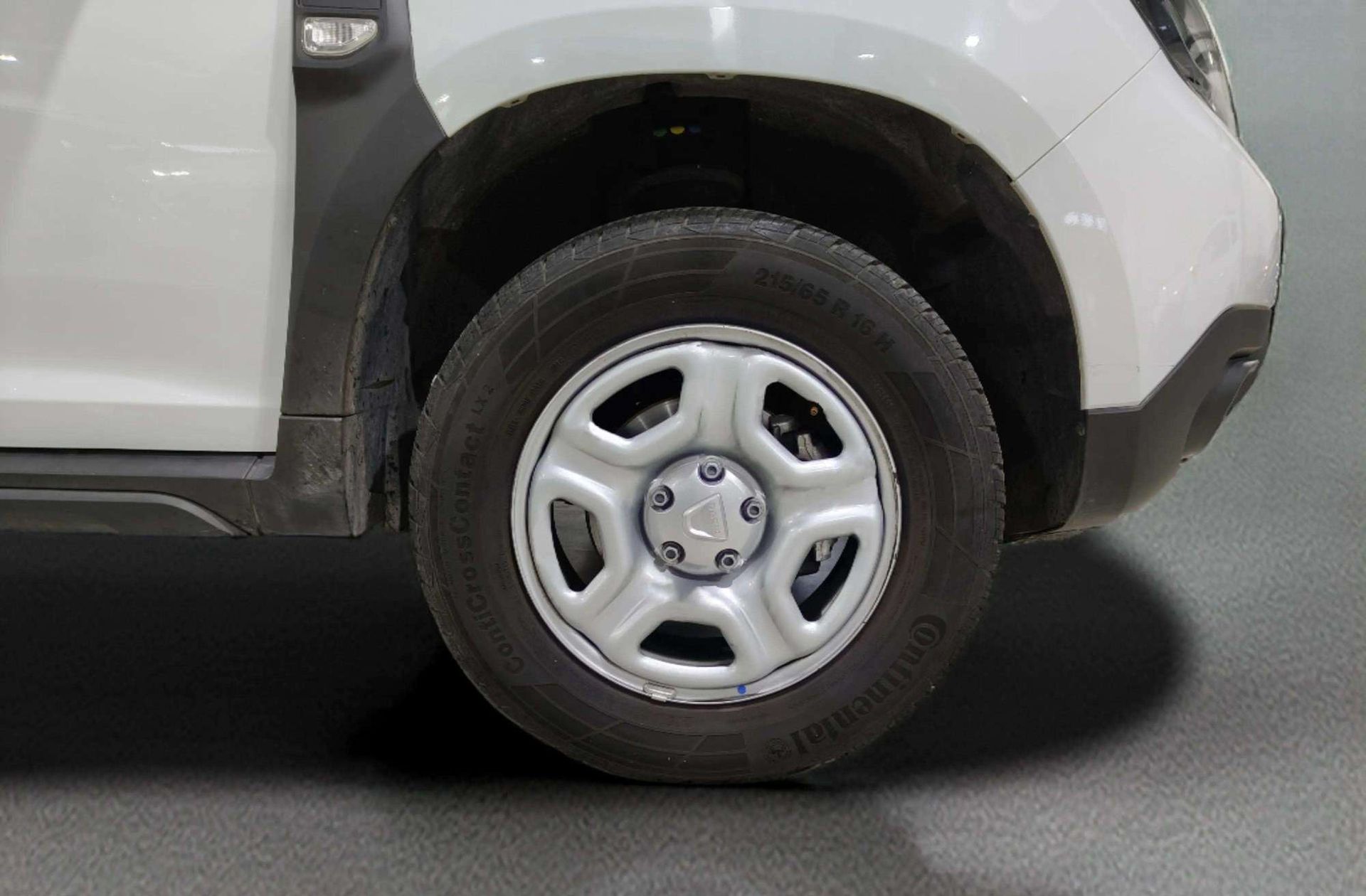 Dacia Duster Essential TCe 4x2 - foto 32