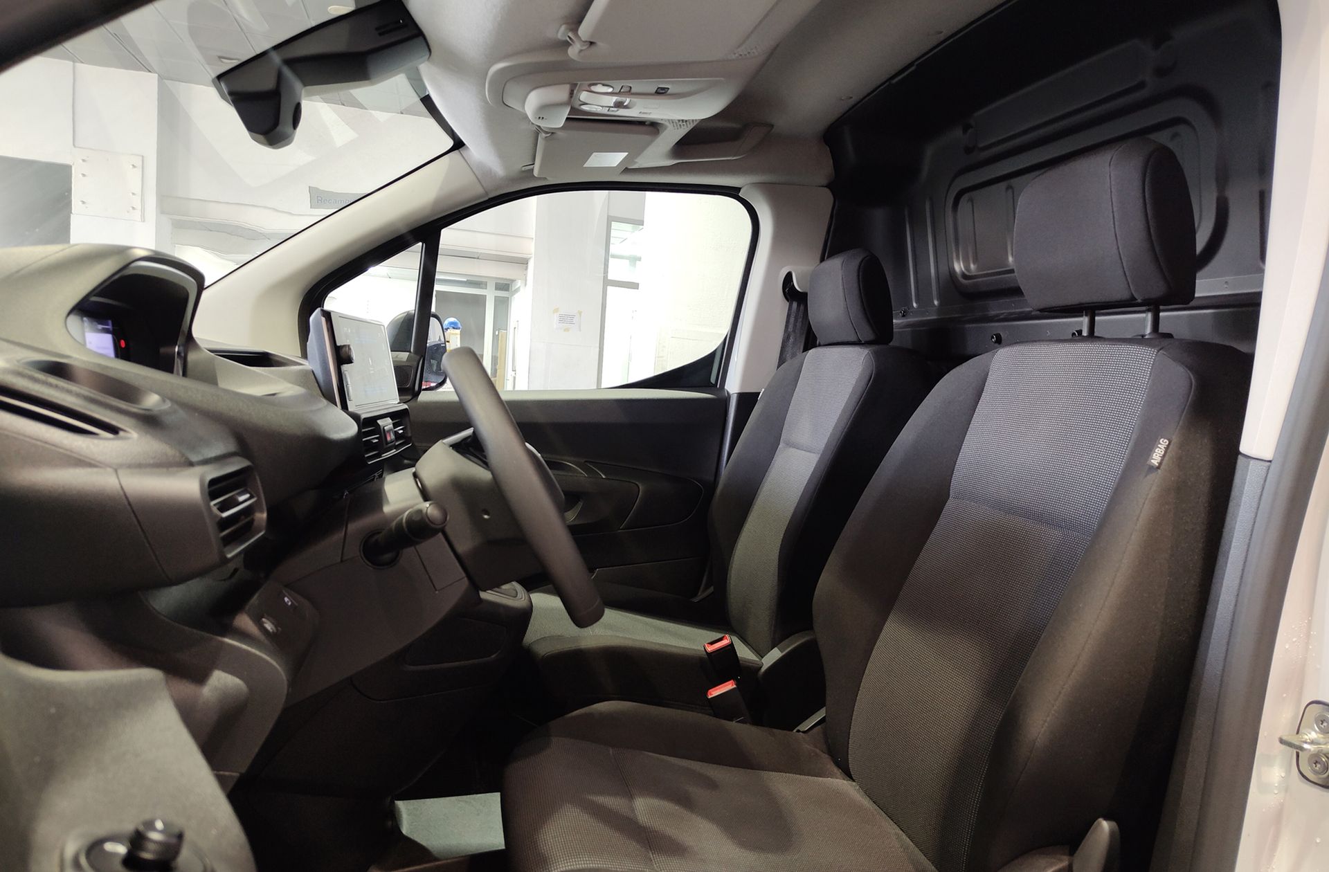 Peugeot Partner Furgon 1.5 Diesel XL - foto 9