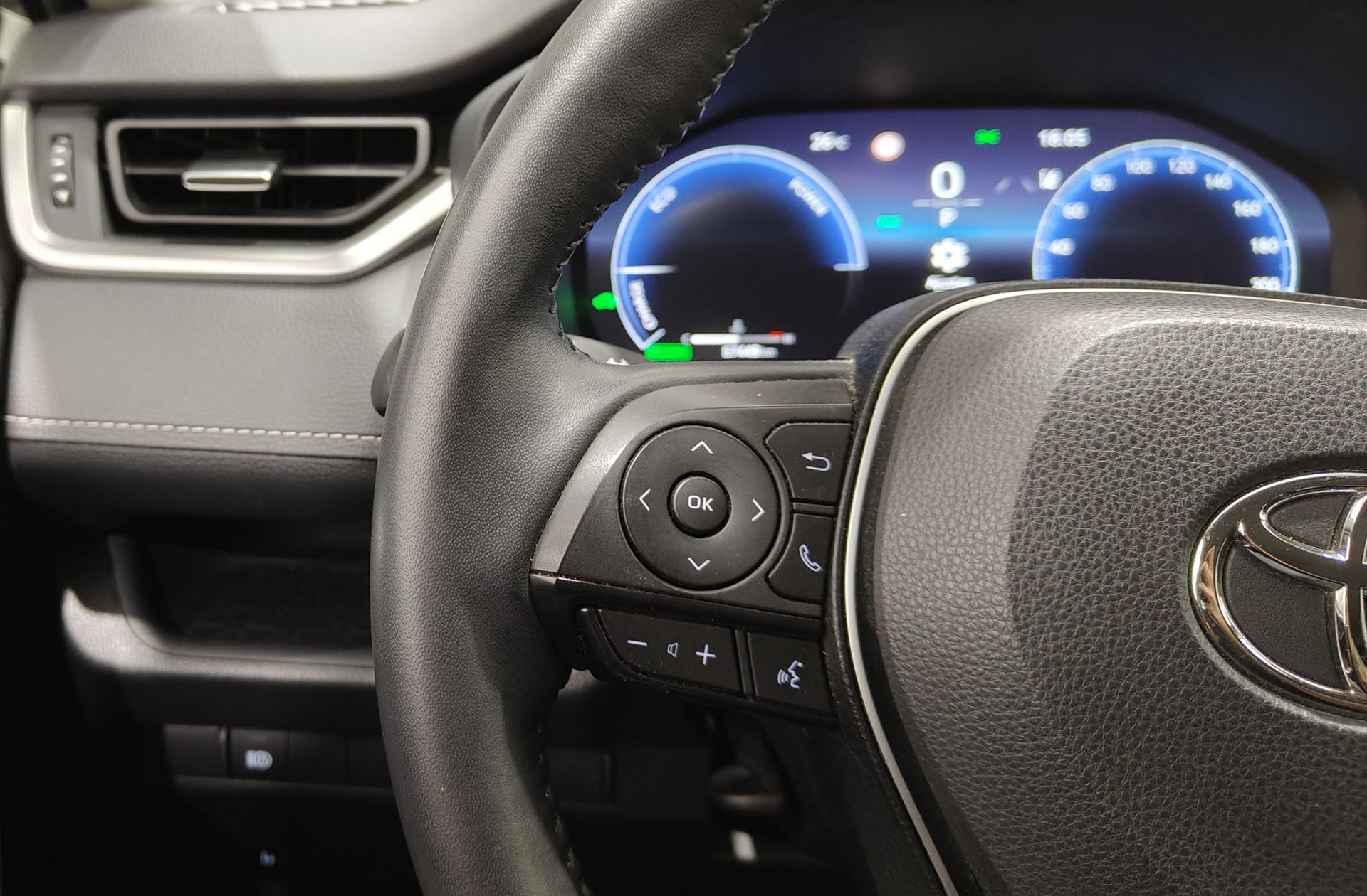 Toyota RAV4 2.5l hybrid Advance - foto 25