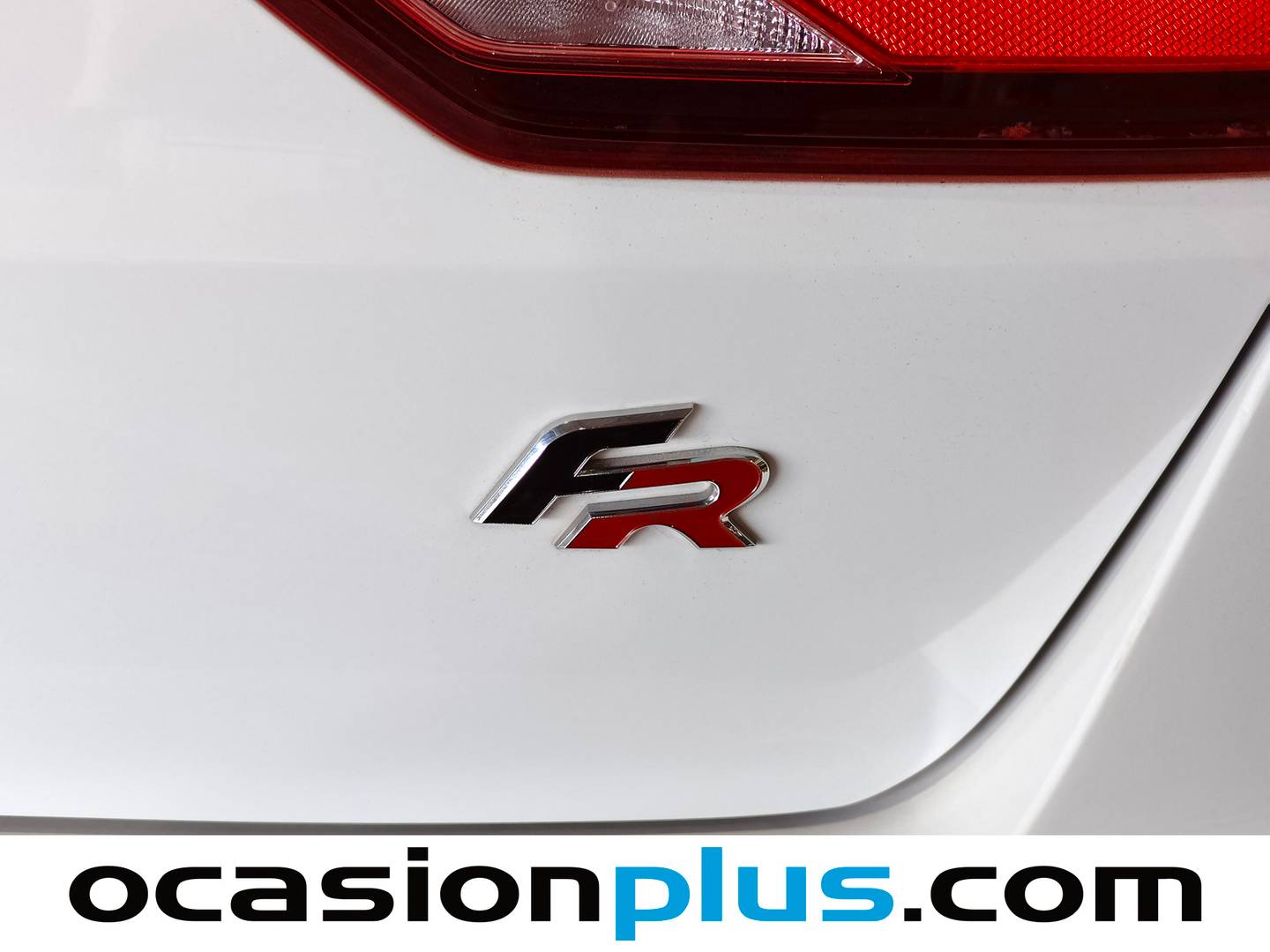 Extras y acabados del Seat León SEAT León ST ST 1.5 EcoTSI S&S FR (150 CV)