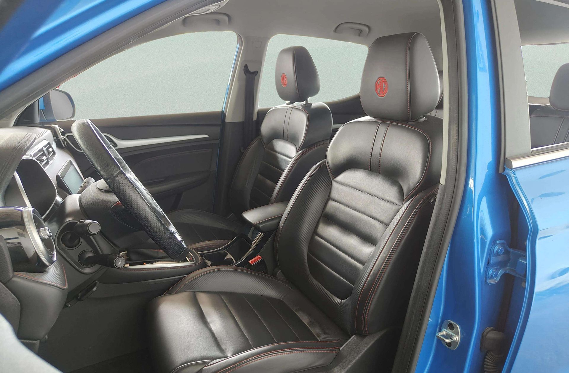 MG ZS 1.0T Luxury - foto 11