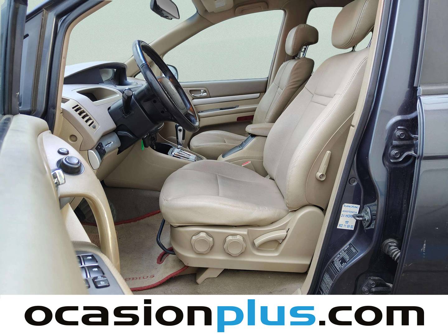 Foto asientos delanteros SsangYong Rodius SsangYong Rodius 270 Xdi Limited (165 CV) 7 plazas