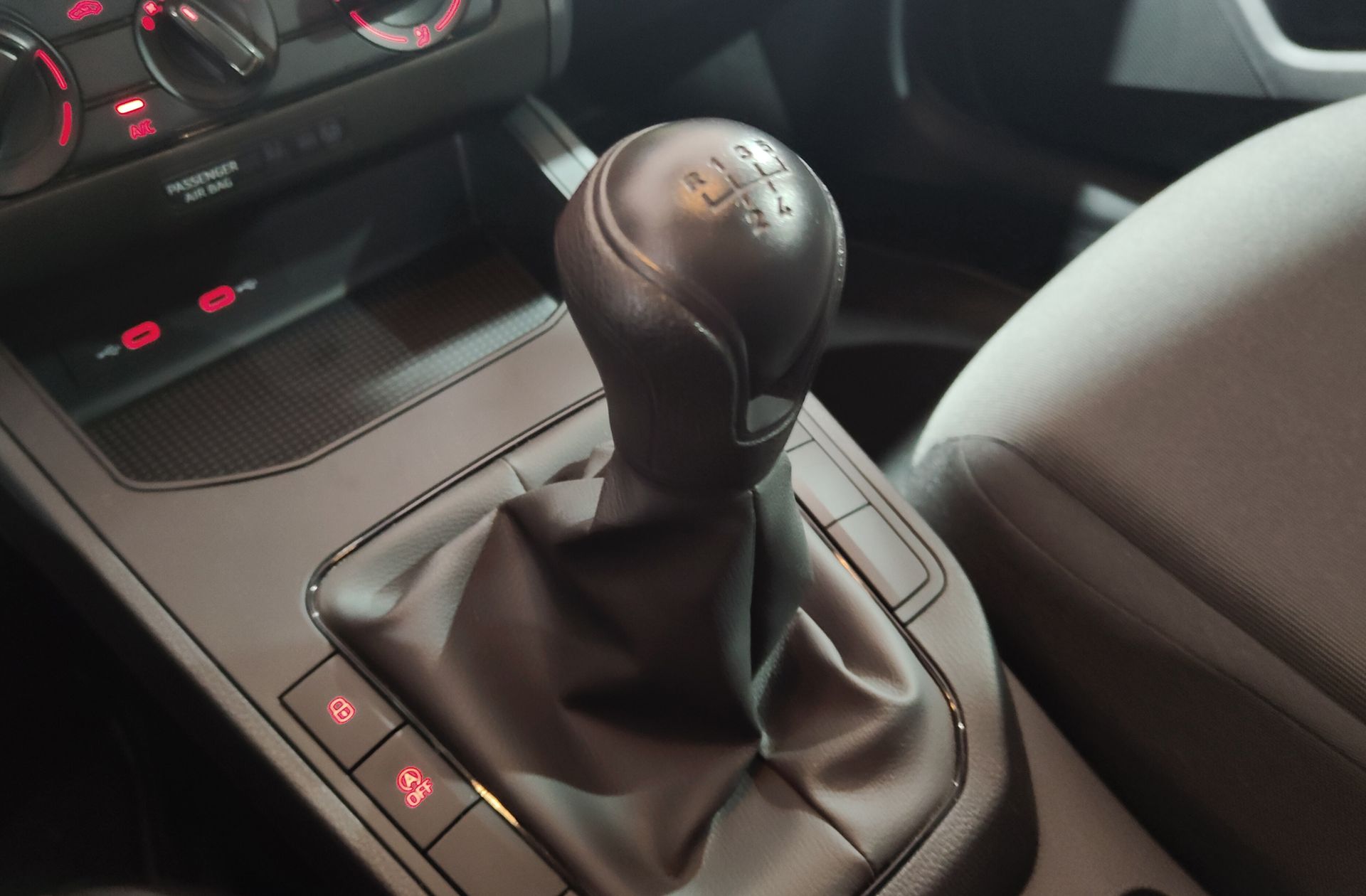 SEAT Ibiza 1.0 MPI Reference XM Edition - foto 5