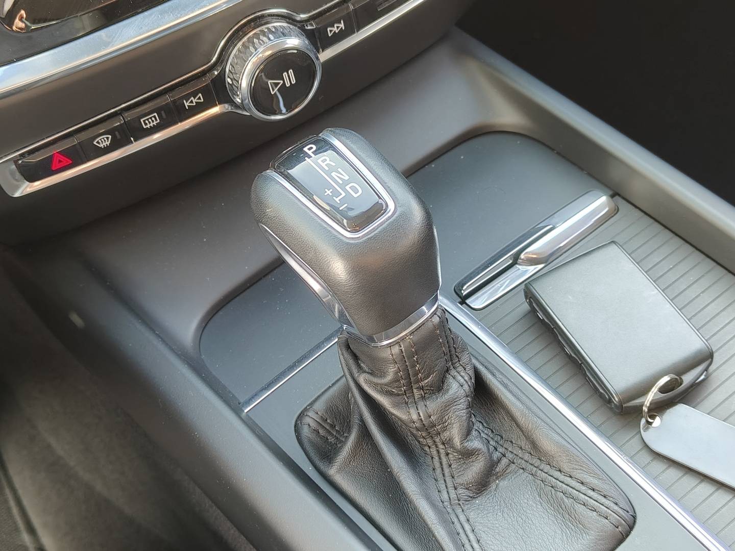 Foto Volvo V60 Volvo V60 D4 Momentum Auto (190 CV)