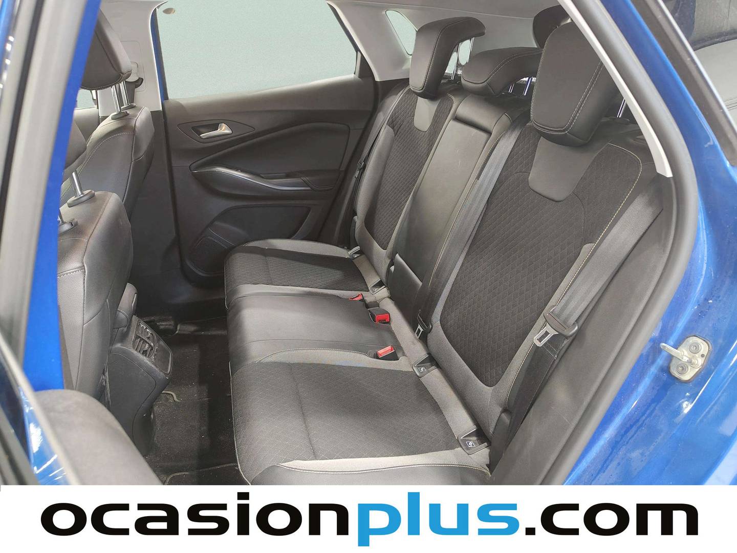 Foto asientos traseros Opel Grandland X Opel Grandland X 1.5 CDTi 120 Aniversario (130 CV)