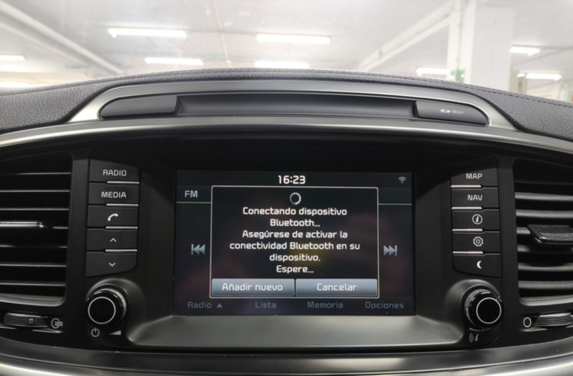 Kia Sorento 2.2 CRDi Drive 4x2 7 plazas - foto 31