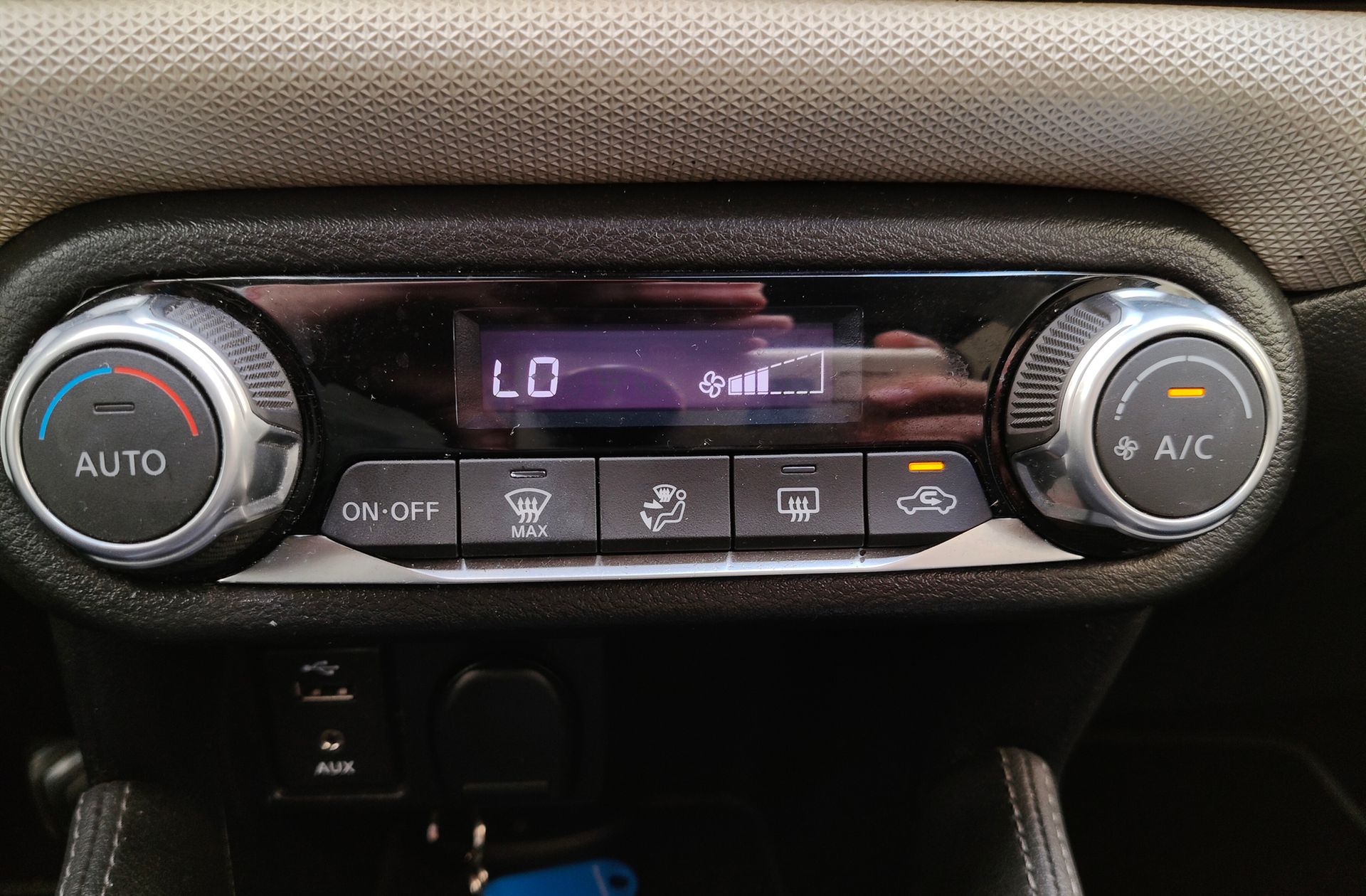 Nissan Micra 1.5 dCi N-Connecta - foto 29
