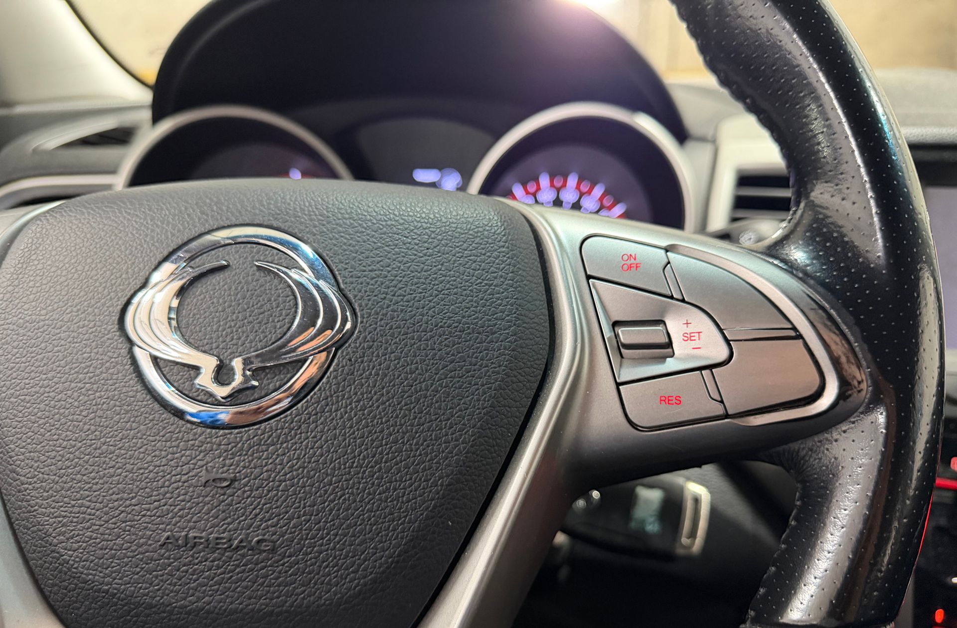 SsangYong Tivoli 1.6 D16T Limited 4x2 - foto 23