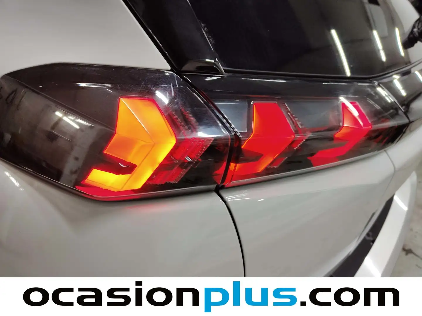 Foto Peugeot 2008 Peugeot 2008 PureTech 130 S&S Allure (130 CV)