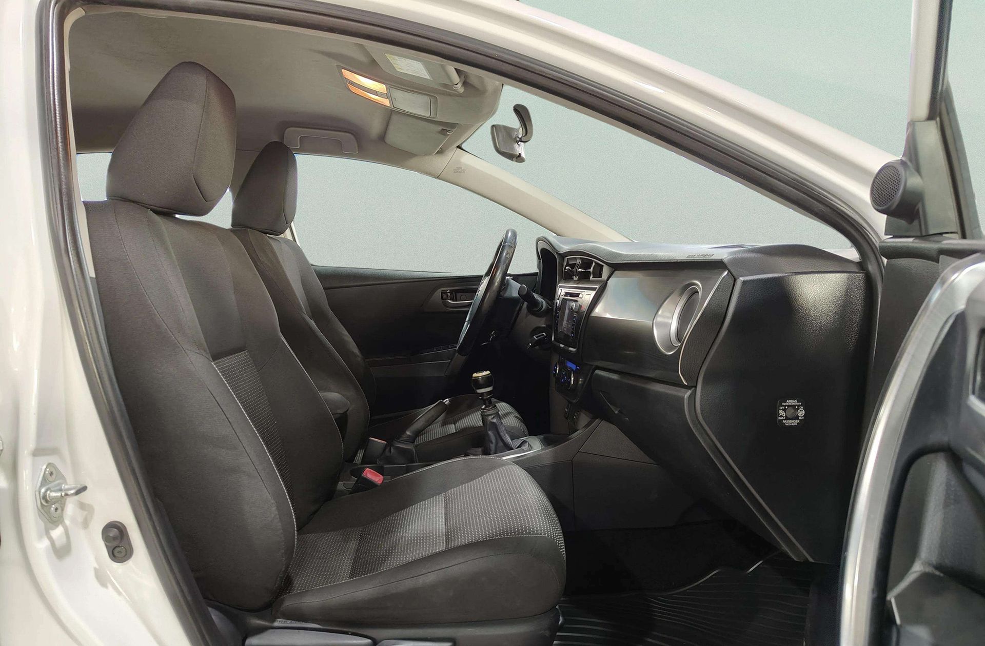 Toyota Auris 130 Active - foto 15