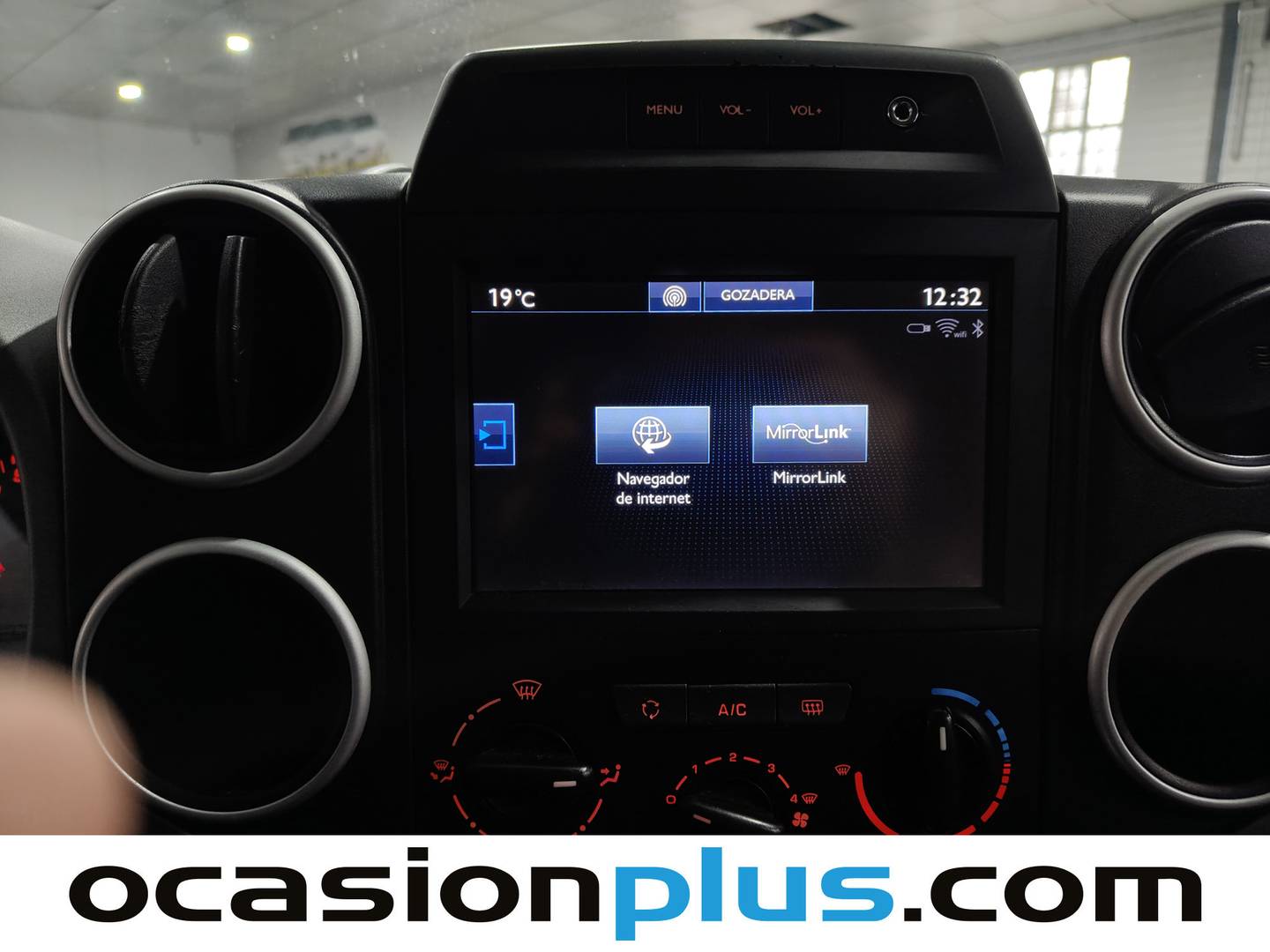 Equipamiento del Peugeot Partner Peugeot Partner Tepee 1.6 BlueHDI Active (120 CV)