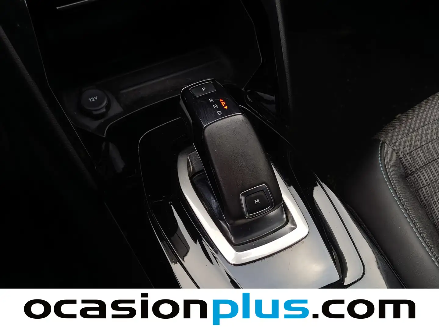 Foto Peugeot 2008 Peugeot 2008 PureTech 130 S&S Allure Pack EAT8 (130 CV)