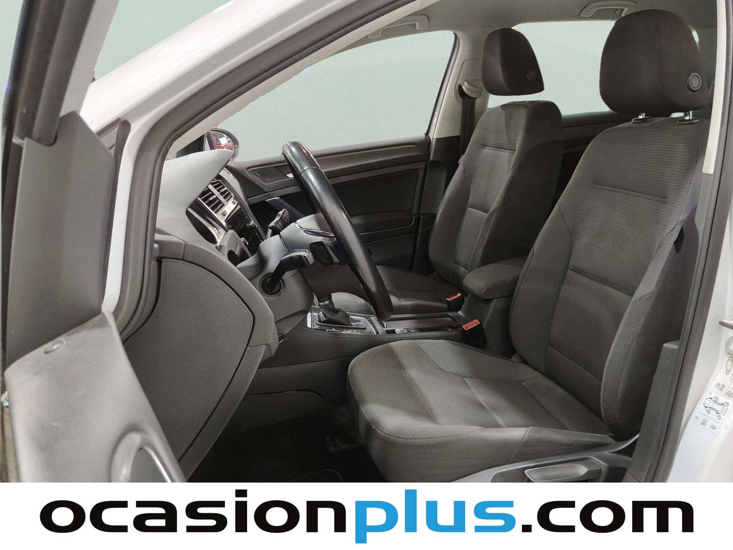 Foto asientos delanteros Volkswagen Golf Volkswagen Golf Advance 1.0 TSI (110 CV) DSG