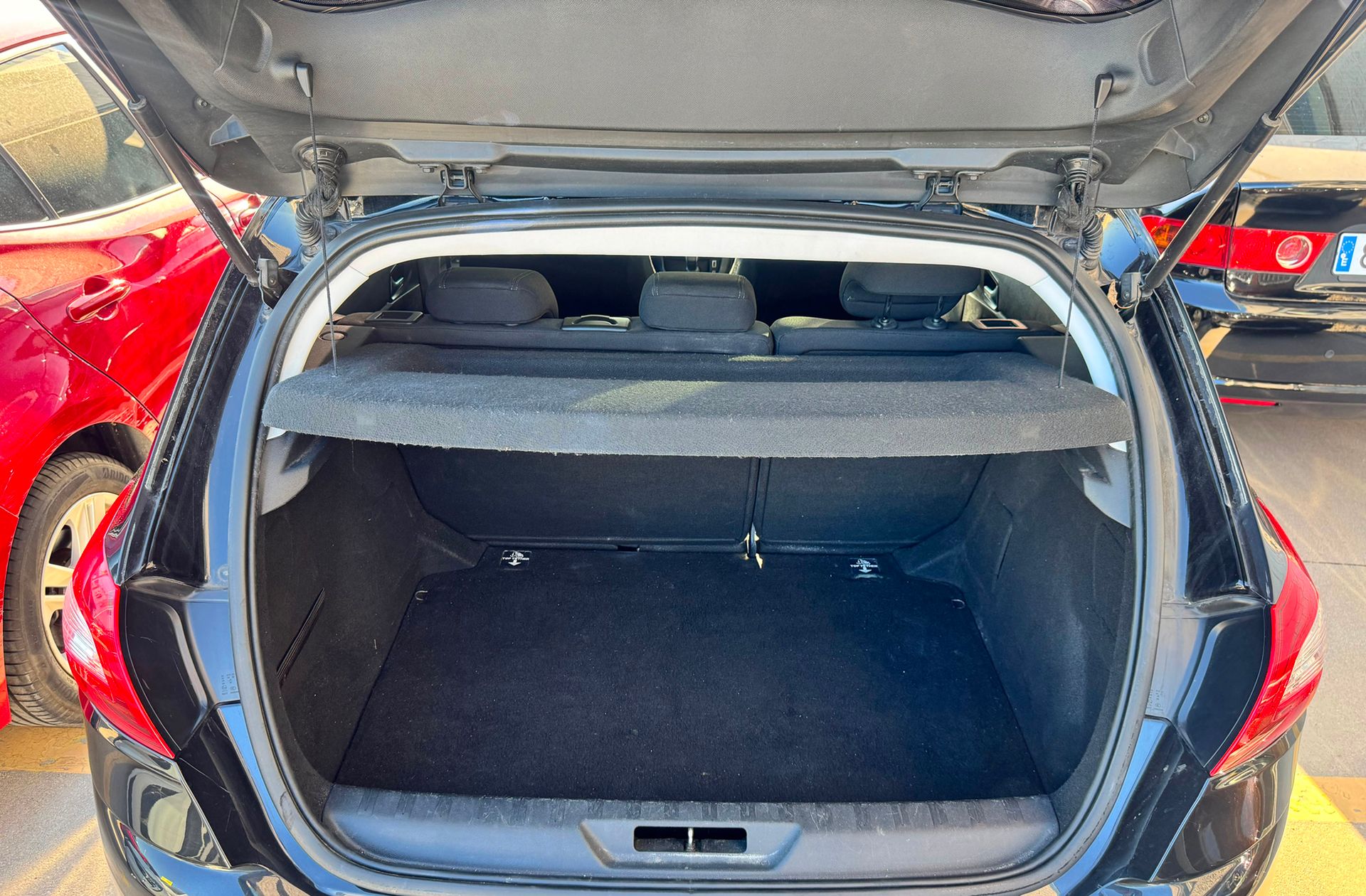 Peugeot 308 BlueHDi 100 Style - foto 12