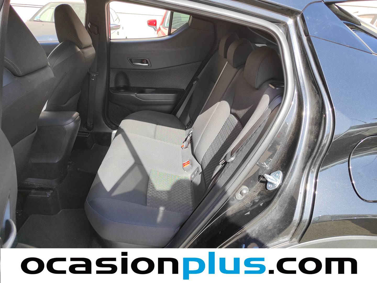 Foto asientos traseros Toyota C-HR Toyota C-HR 1.8 125H Advance (122 CV)