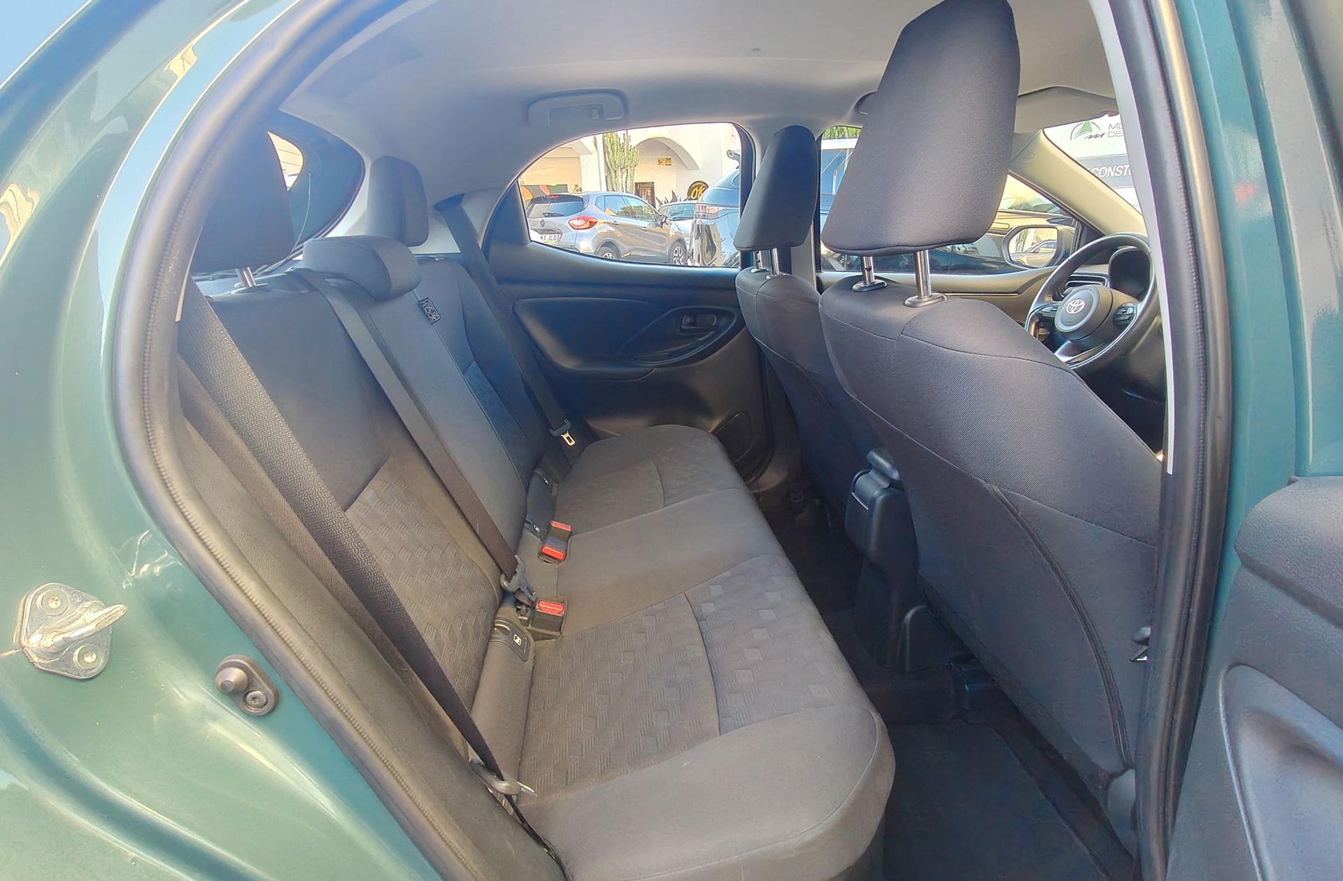 Toyota Yaris 120H Active Plus - foto 15
