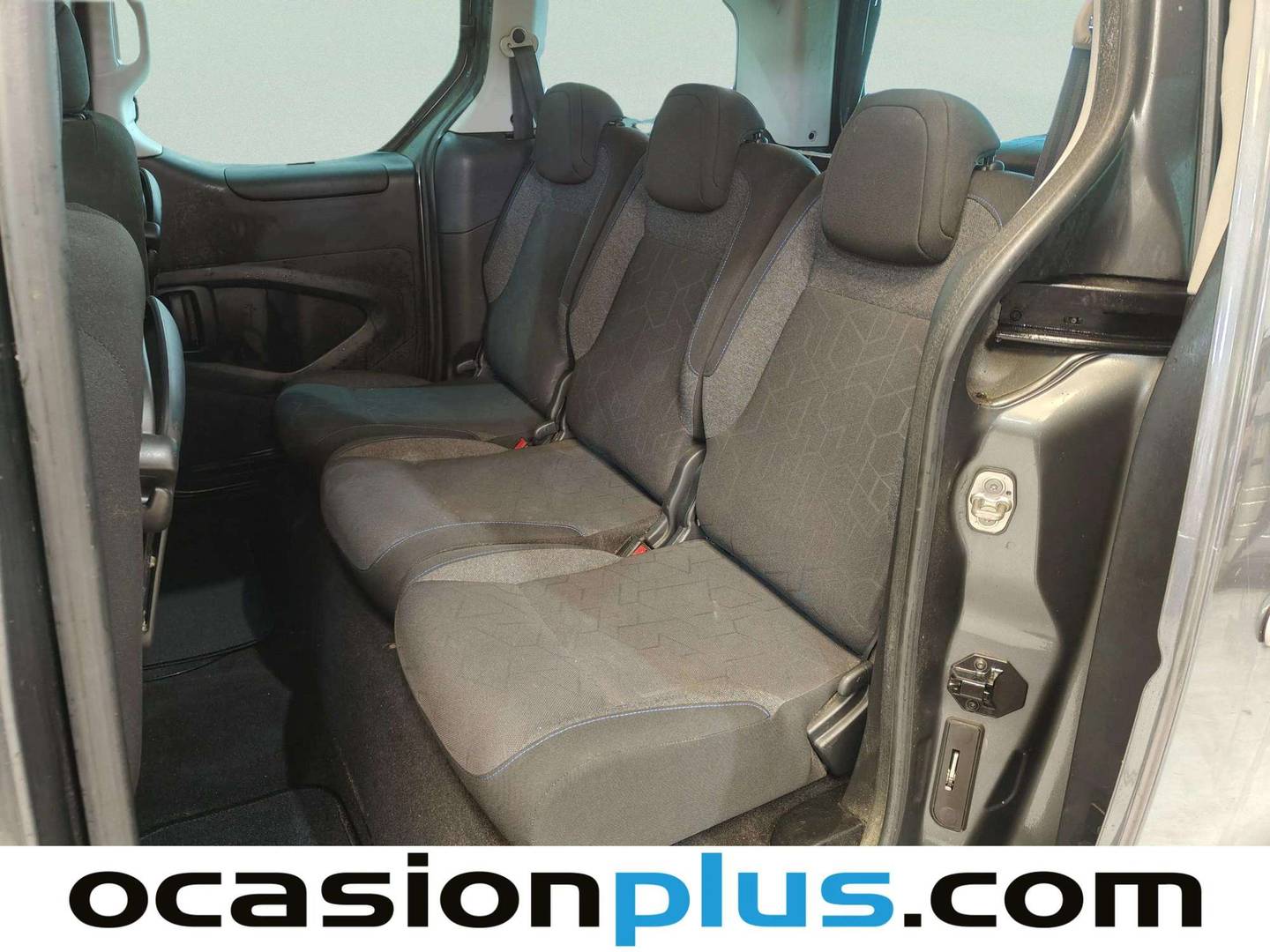 Foto asientos traseros Peugeot Partner Peugeot Partner Tepee Combi BlueHDI 100 Style (100 CV)
