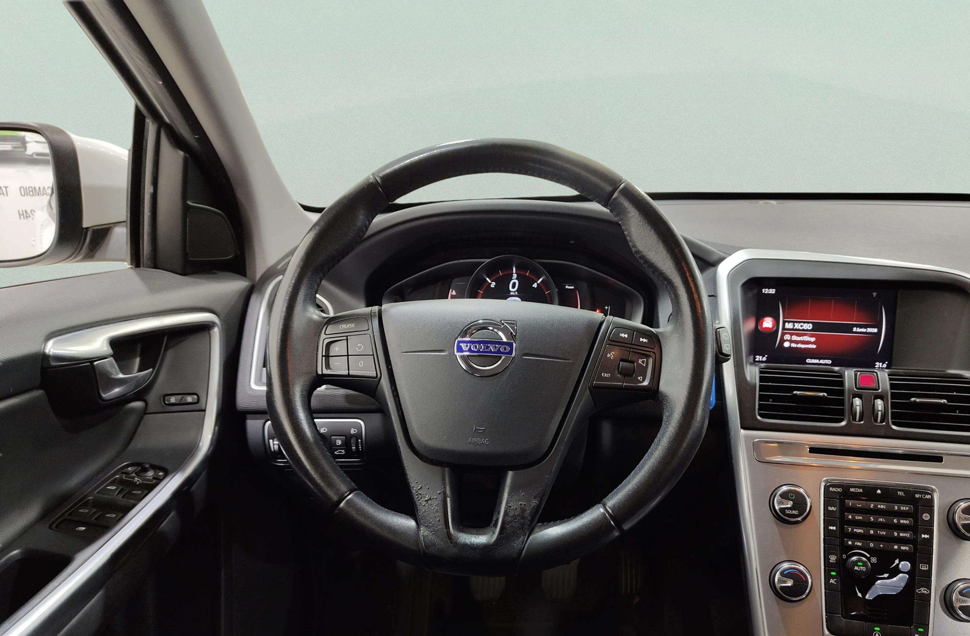 Volvo XC60 D3 Kinetic - foto 23