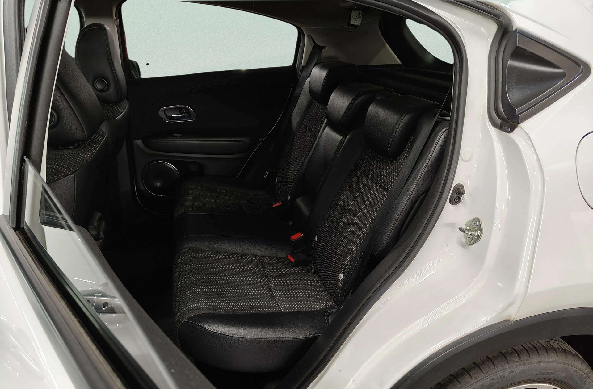 Honda HR-V 1.6 i-DTEC Executive - foto 14