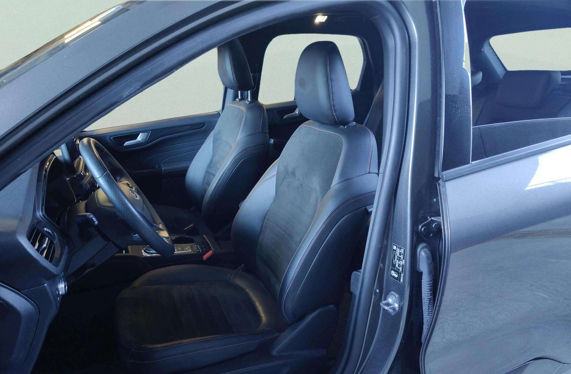 Ford Kuga 2.5 Duratec PHEV ST-Line X - foto 14