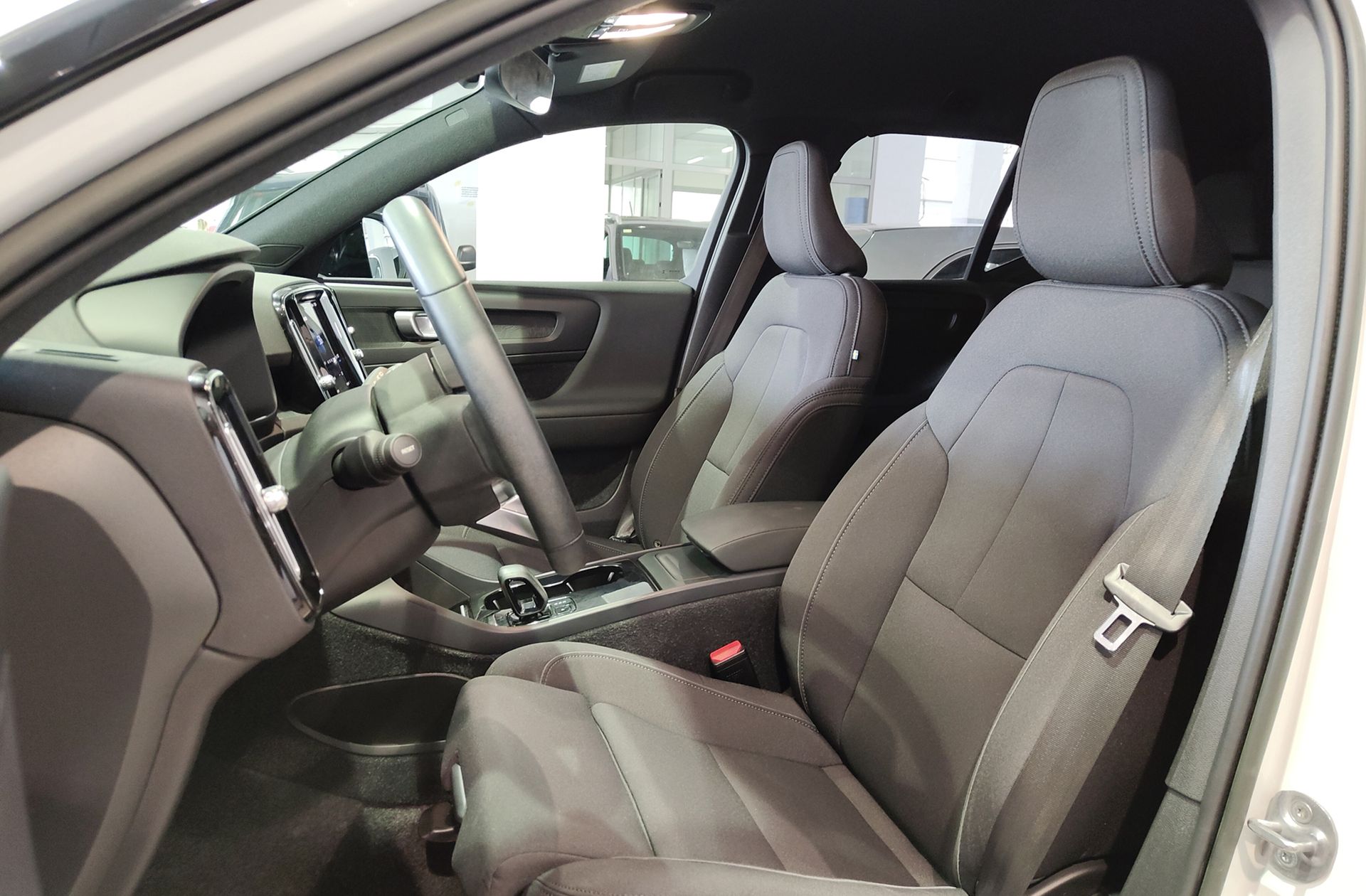Volvo XC40 Recharge Plus - foto 11