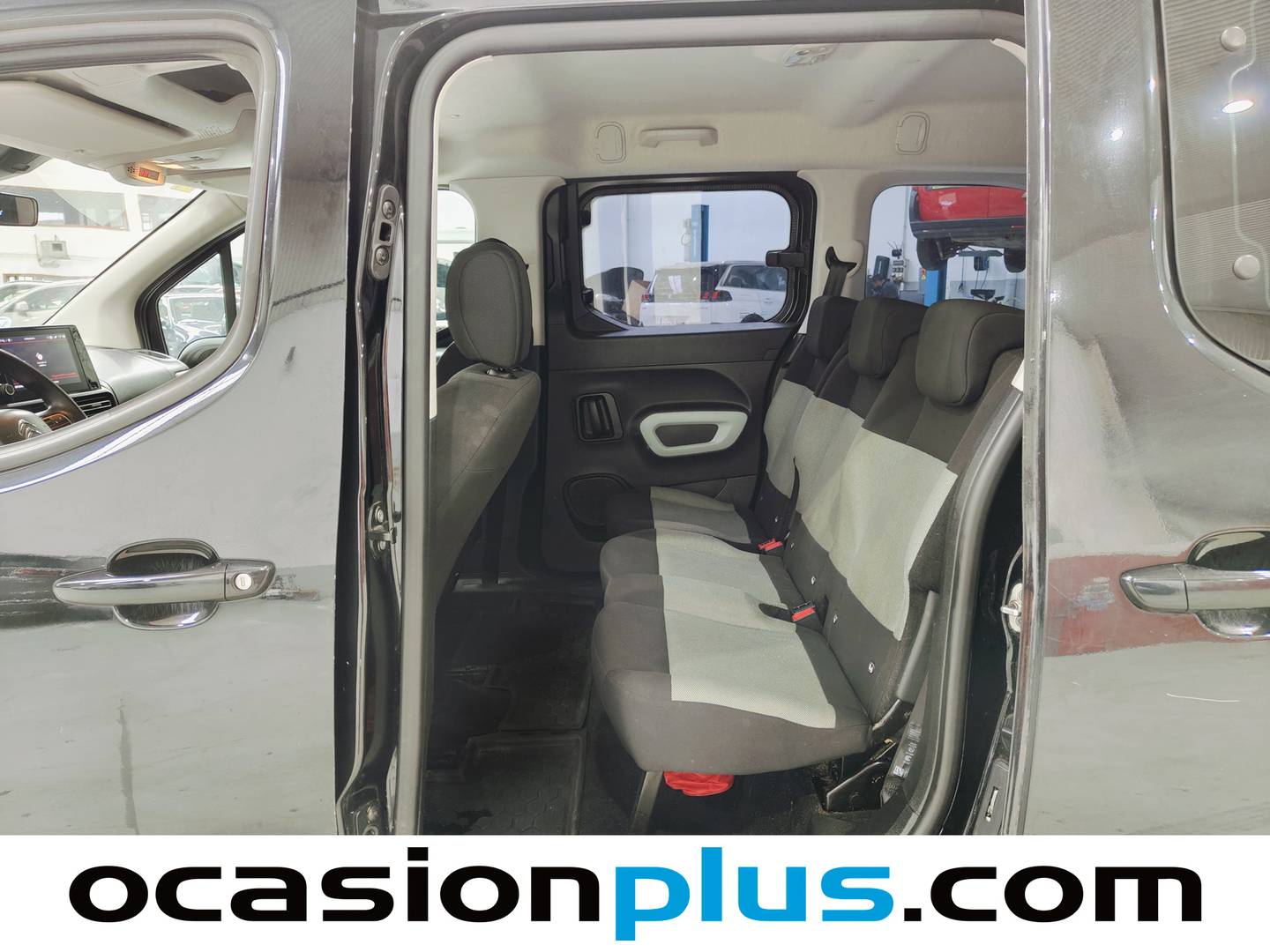 Foto asientos traseros Citroën Berlingo Citroën Berlingo BlueHDi 100 S&S Talla XL Feel (102 CV)