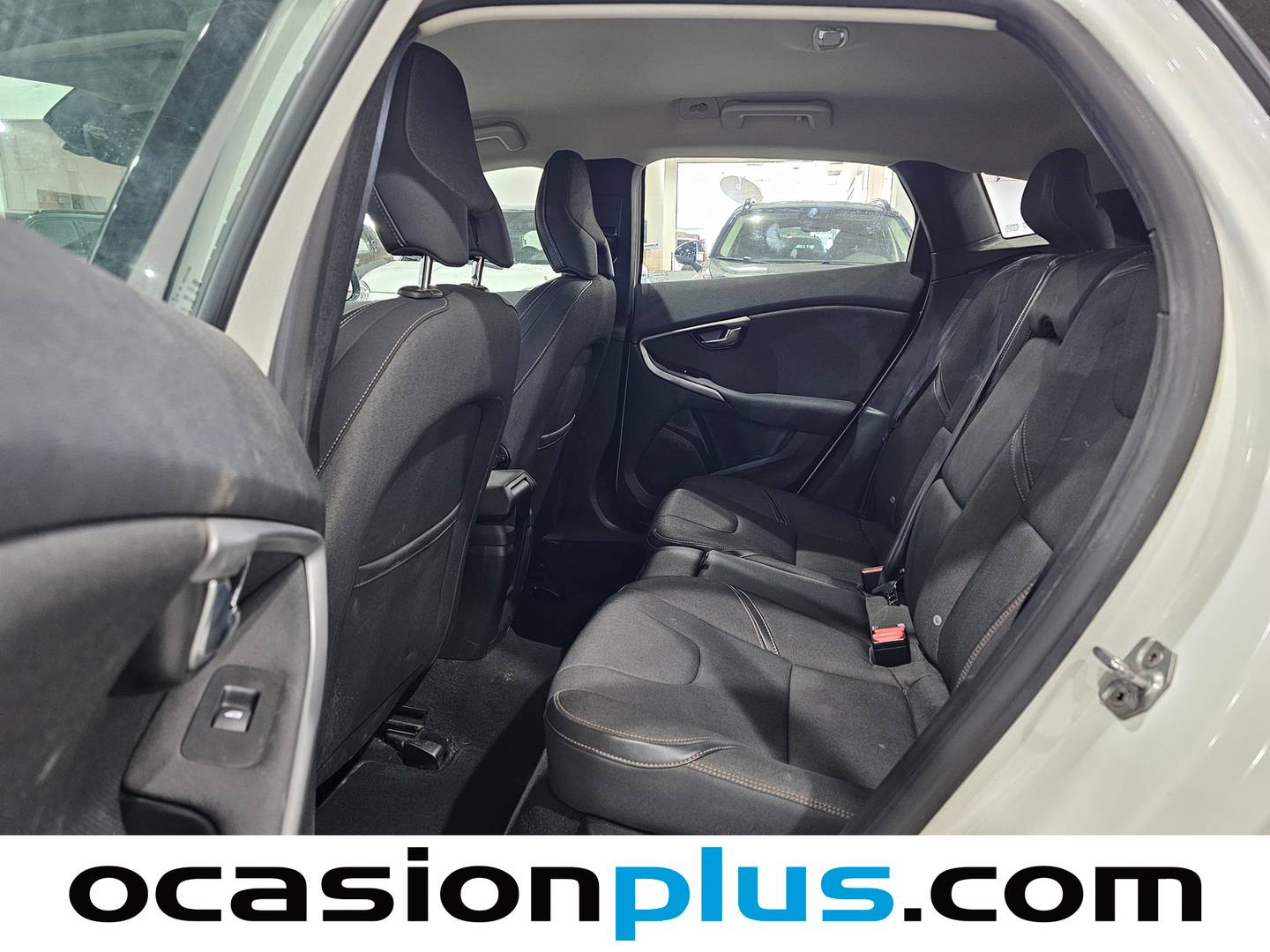 Foto Volvo V40 Cross Country Volvo V40 Cross Country D2 Plus (120 CV)