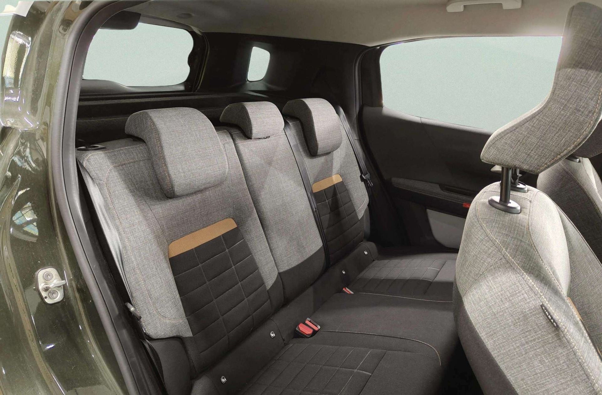 Citroën C3 Aircross Hybrid 145 Plus e-DCS6 - foto 17