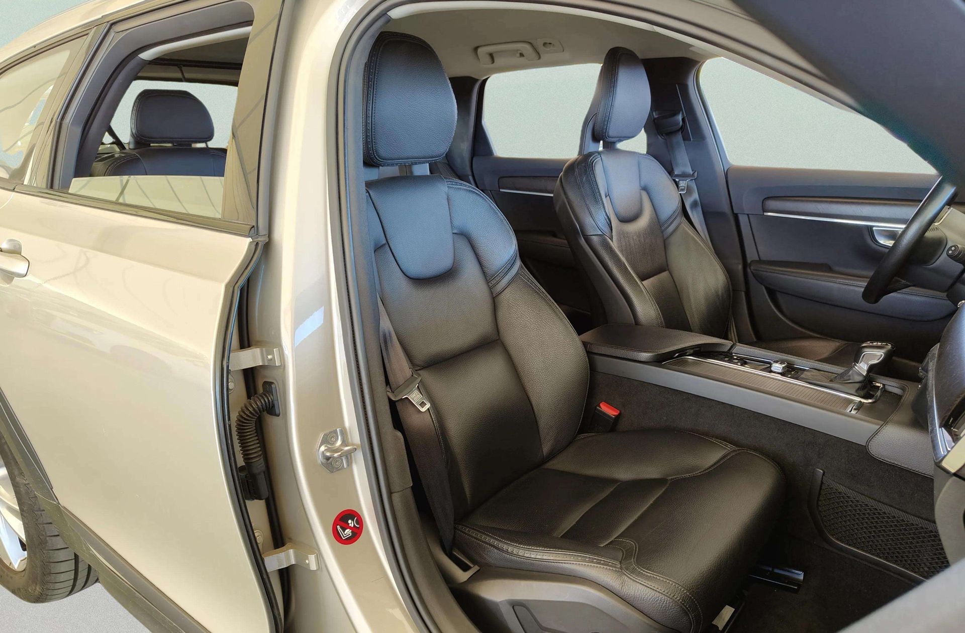Volvo V90 D5 AWD - foto 23
