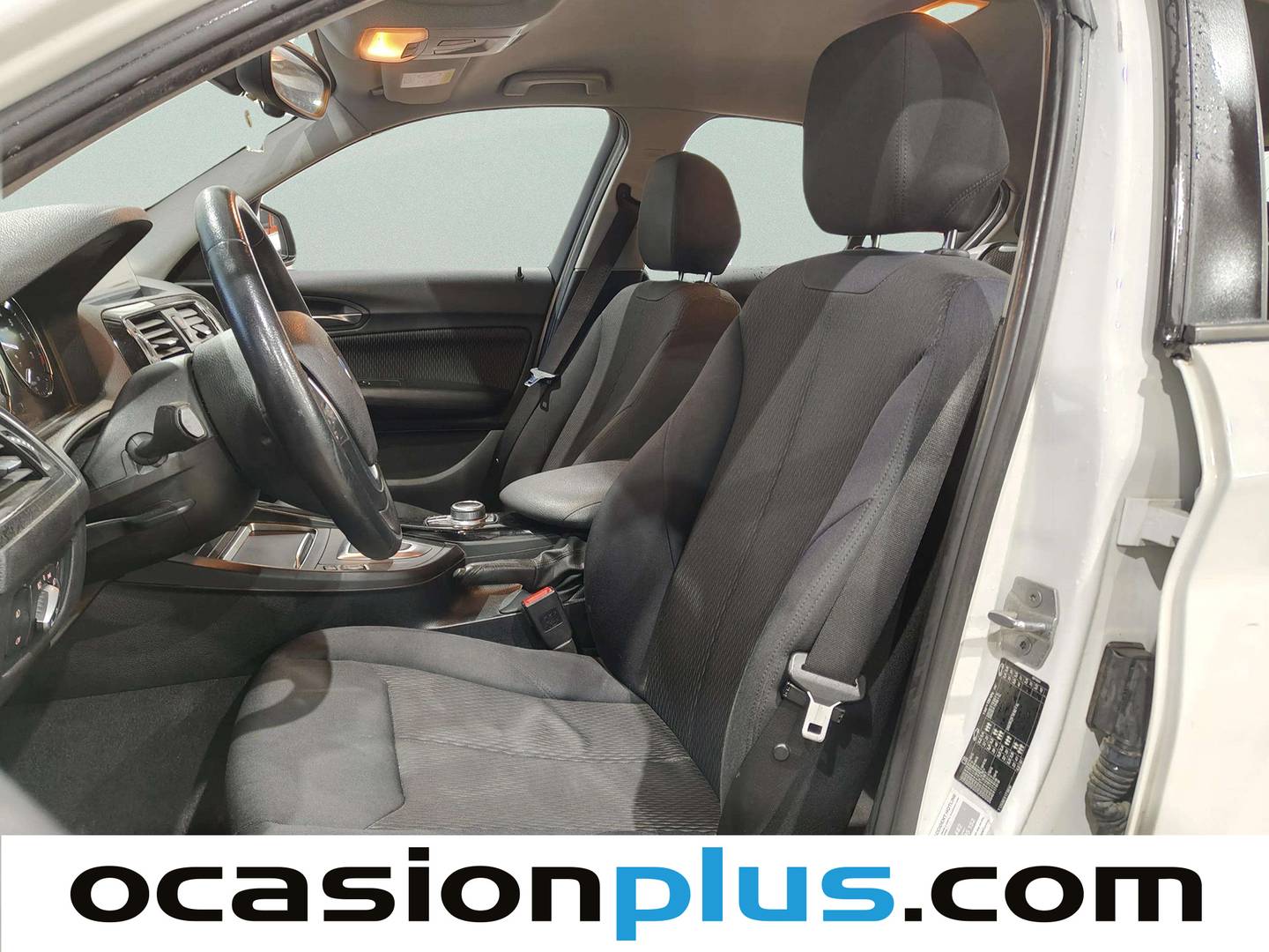 Foto asientos delanteros BMW Serie 1 BMW Serie 1 118i (136 CV)