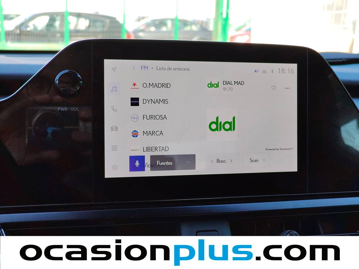 Foto Lexus UX Lexus UX 300h (199 CV)