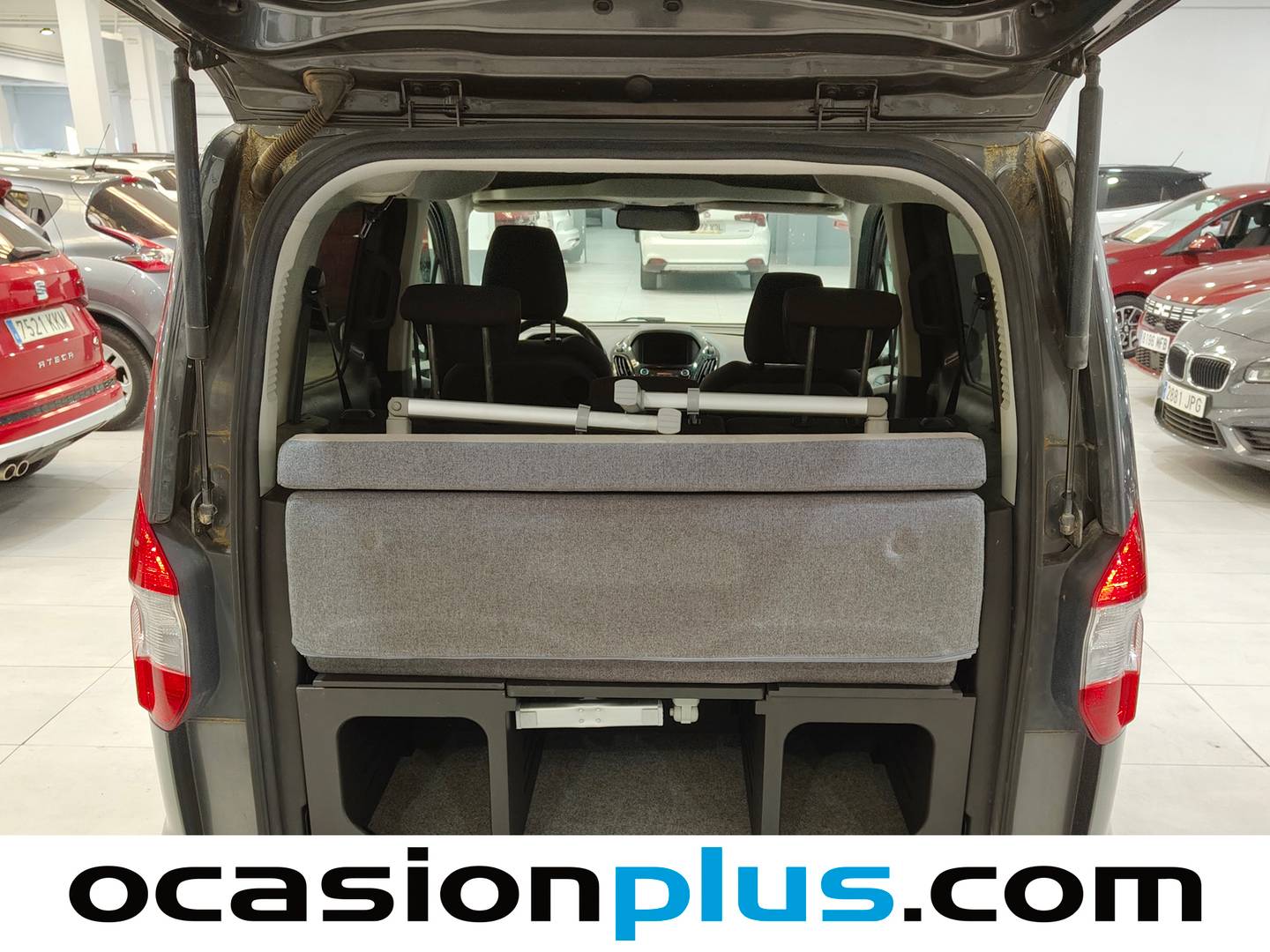Fotos maletero Ford Tourneo Courier Ford Tourneo Courier 1.0 EcoBoost Sport (100 CV)