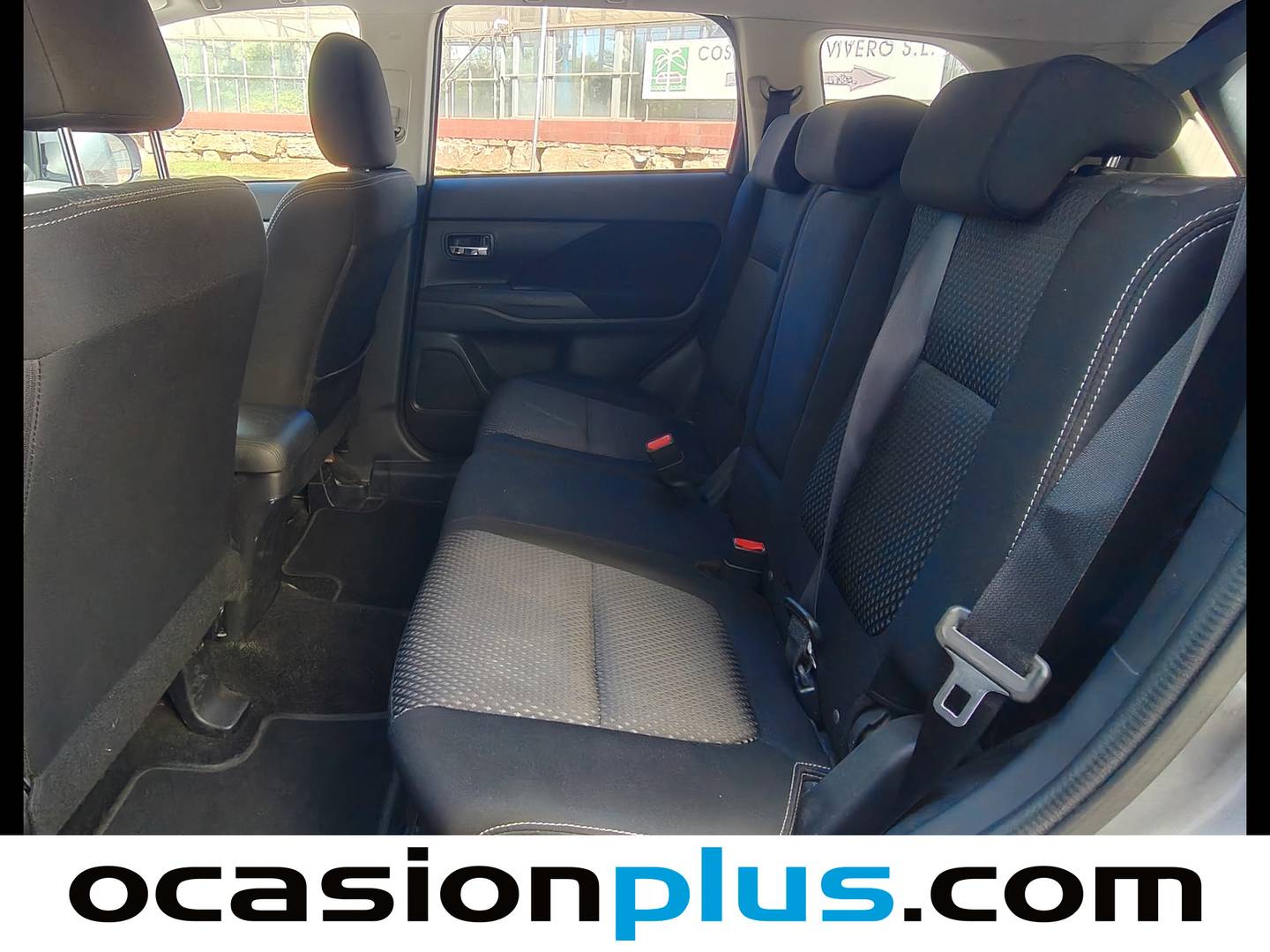 Foto asientos traseros Mitsubishi Outlander Mitsubishi Outlander 220 DI-D Motion 4WD (150 CV) 7 Plazas