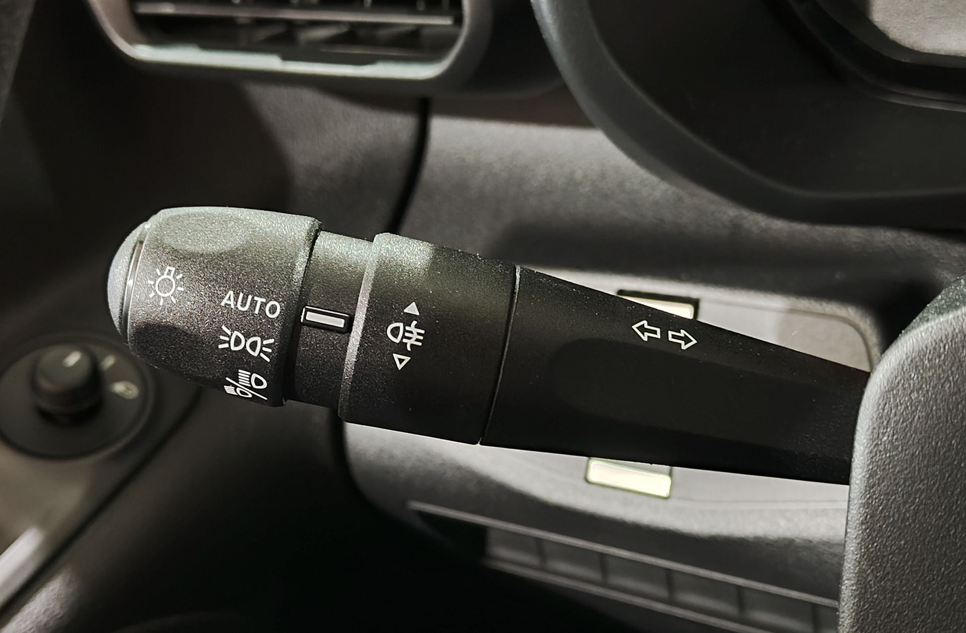 Fiat Doblò Furgón BlueHDi 100 M - foto 22