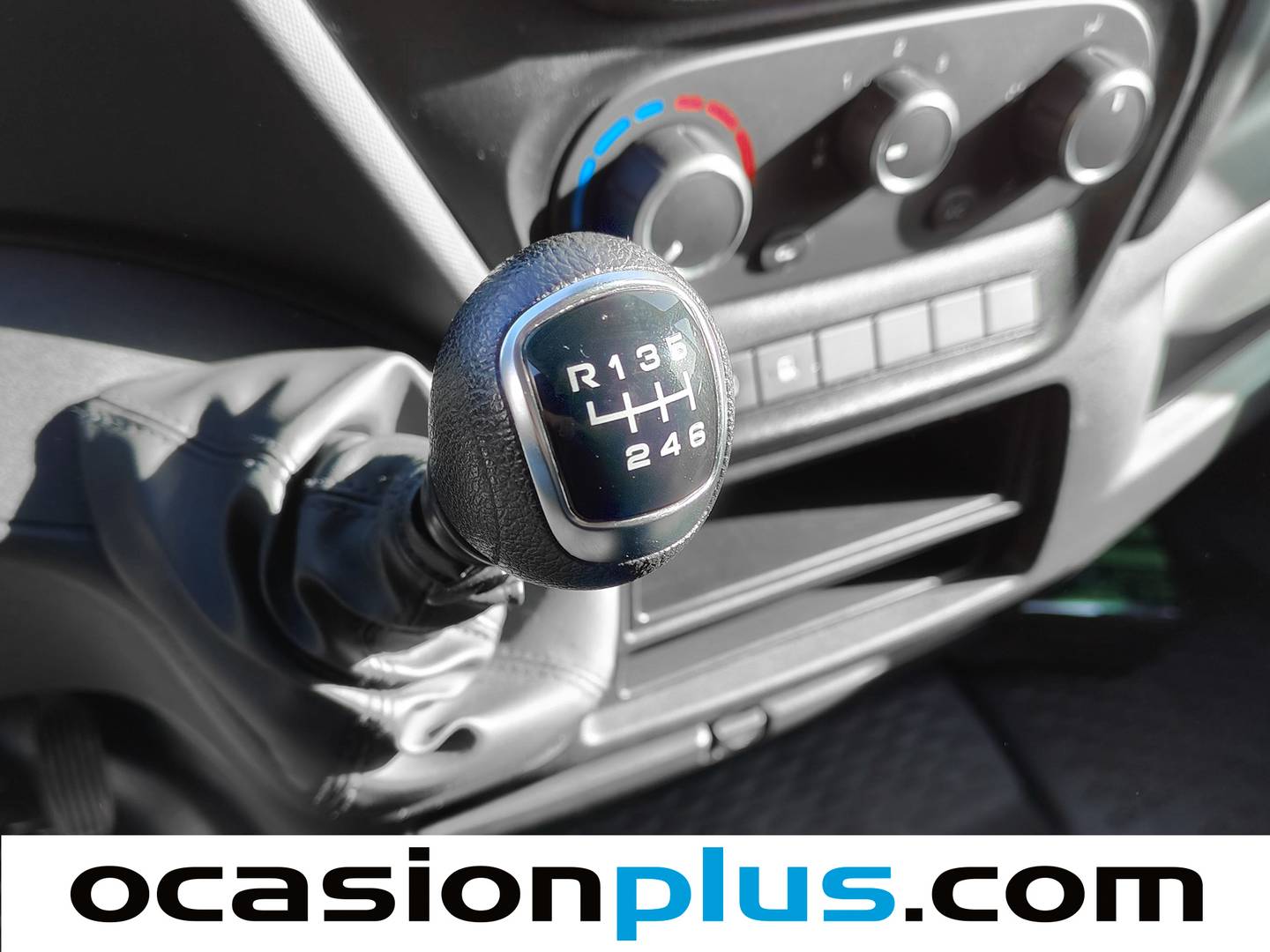 Foto Iveco Daily Iveco Daily Furgon 35S 16 V 3520L/H2 (156 CV)