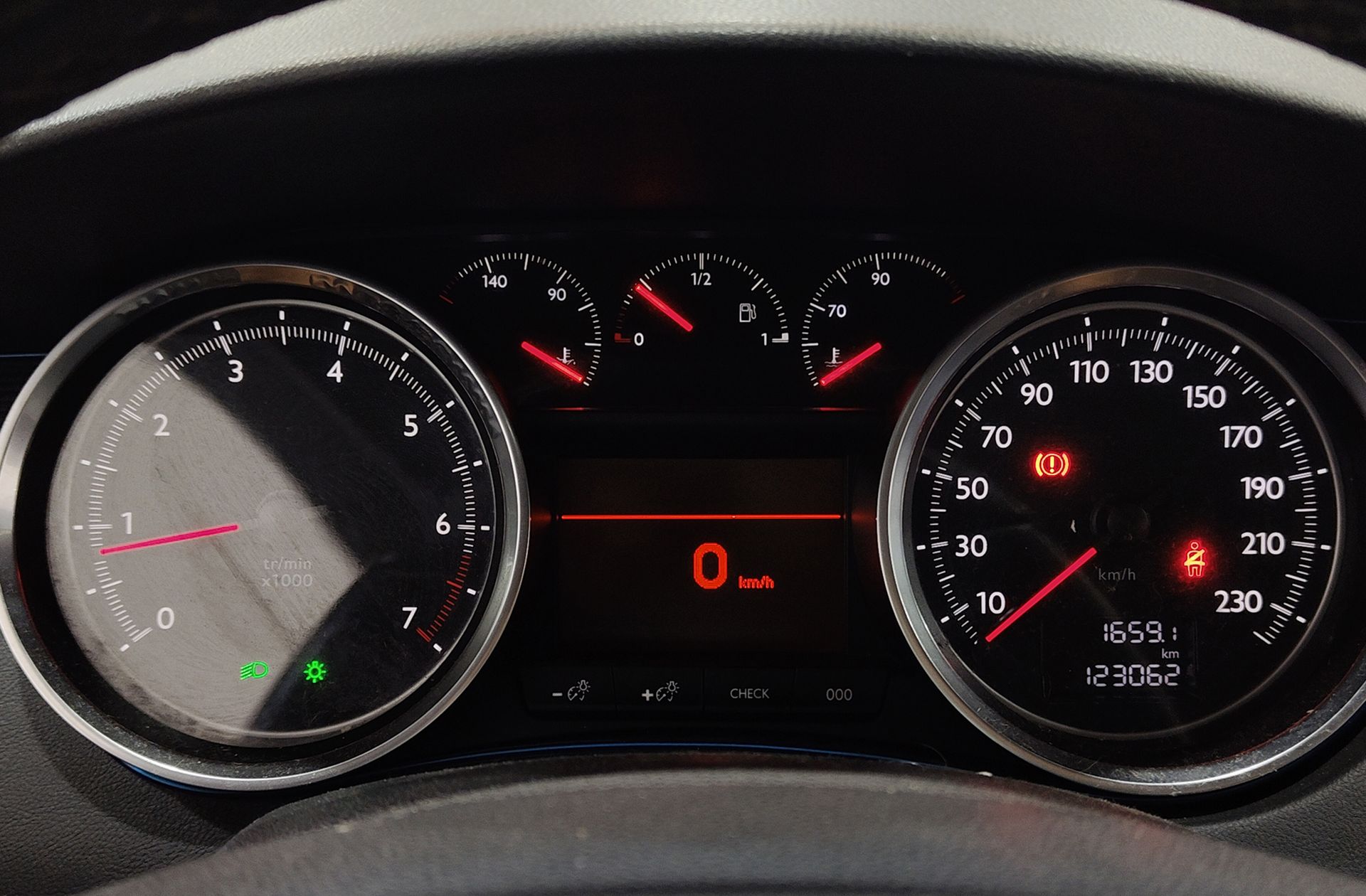 Peugeot 508 1.6 THP Active - foto 19