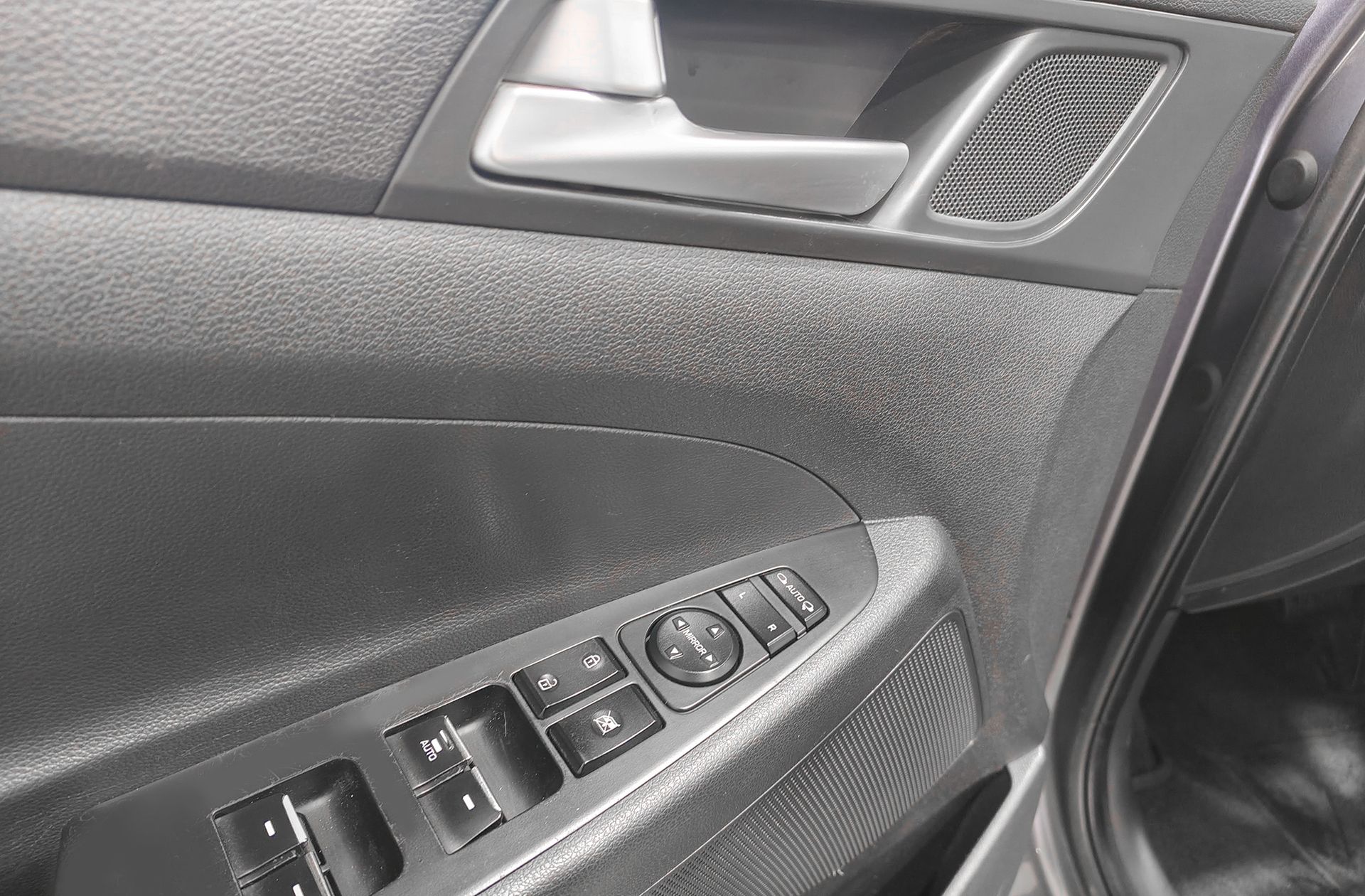 Hyundai Tucson 1.6 T-GDi Style 4x4 DCT - foto 37