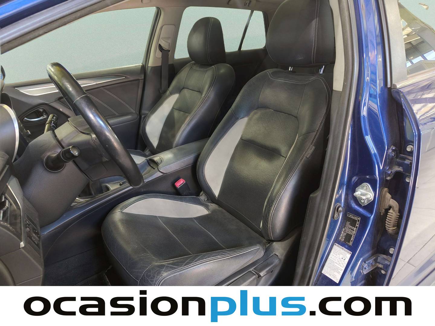 Foto asientos delanteros Toyota Avensis Toyota Avensis Advance Touring Sports 2.0 150D (143 CV)