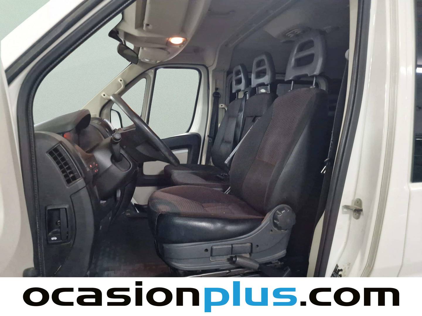 Foto asientos delanteros Peugeot Boxer Peugeot Boxer Combi HDi 130 330 L1H1 (130 CV) 6 Plazas