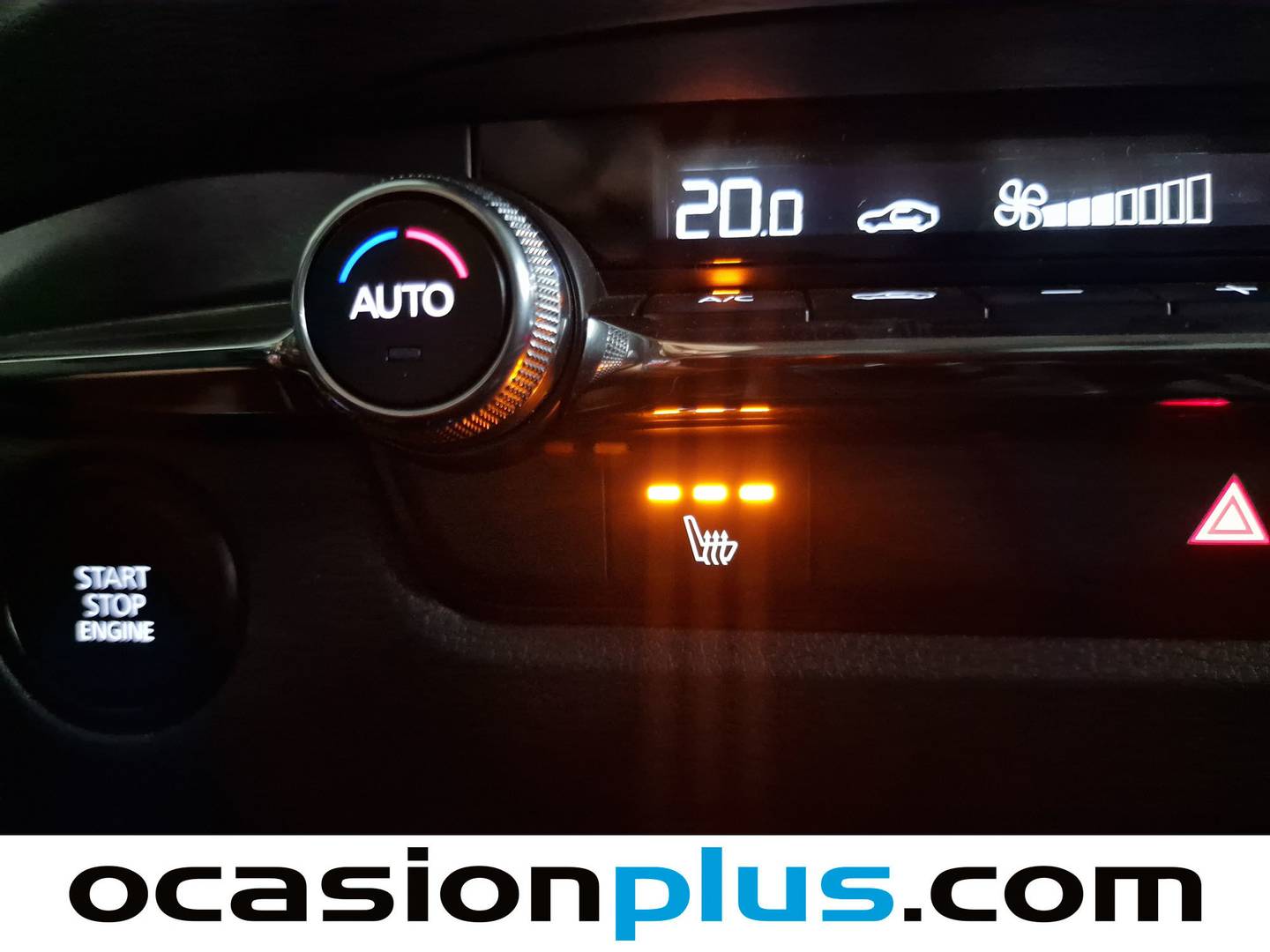 Extras y acabados del Mazda CX-30 Mazda CX-30 e-SKYACTIV G Homura AT (140 CV)