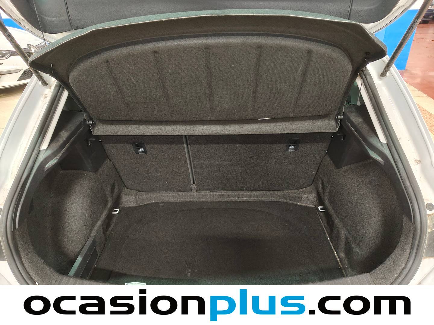 Fotos maletero Seat León SEAT León 1.0 TSI S&S Style Go (110 CV)