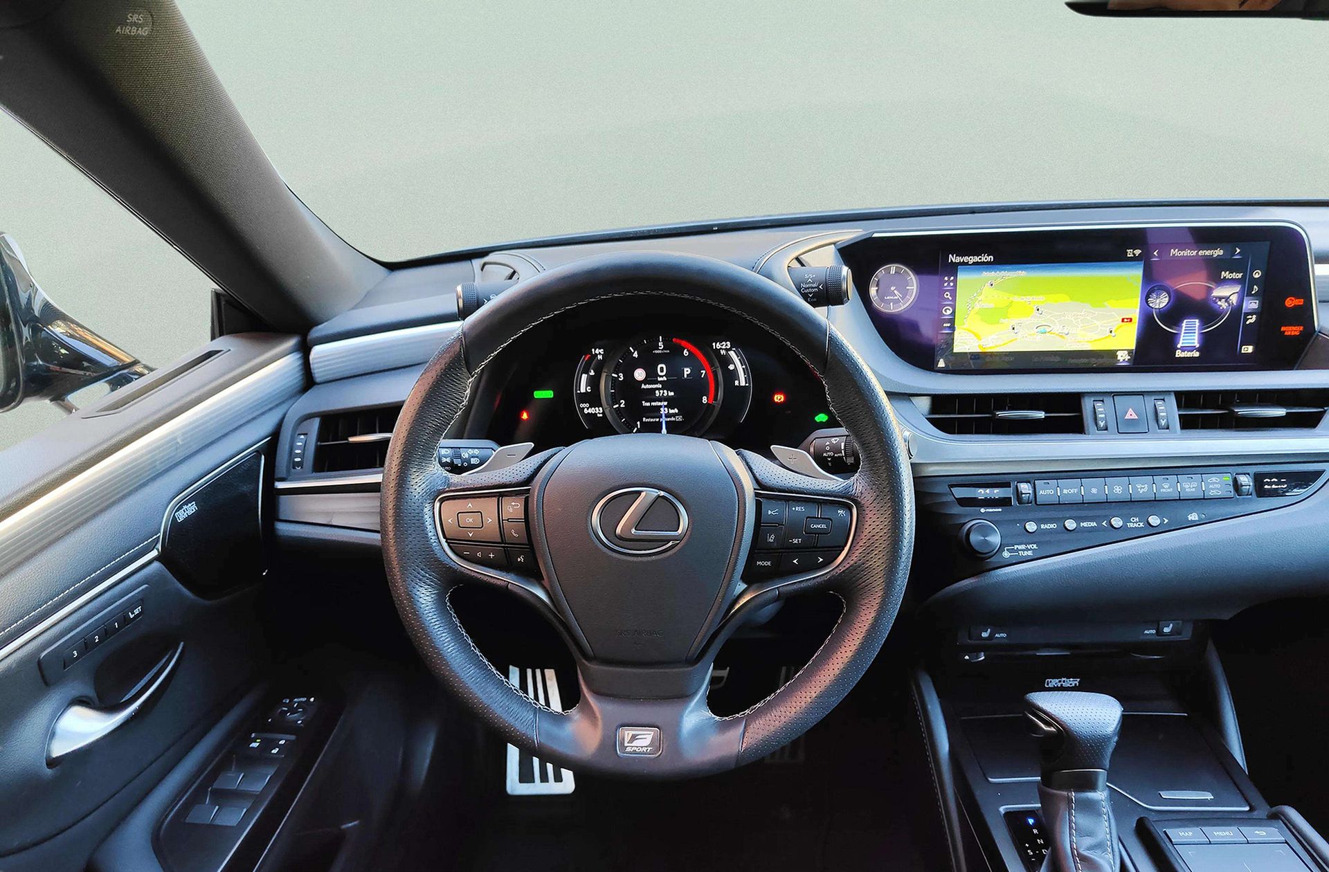 Lexus ES 300h F Sport - foto 25