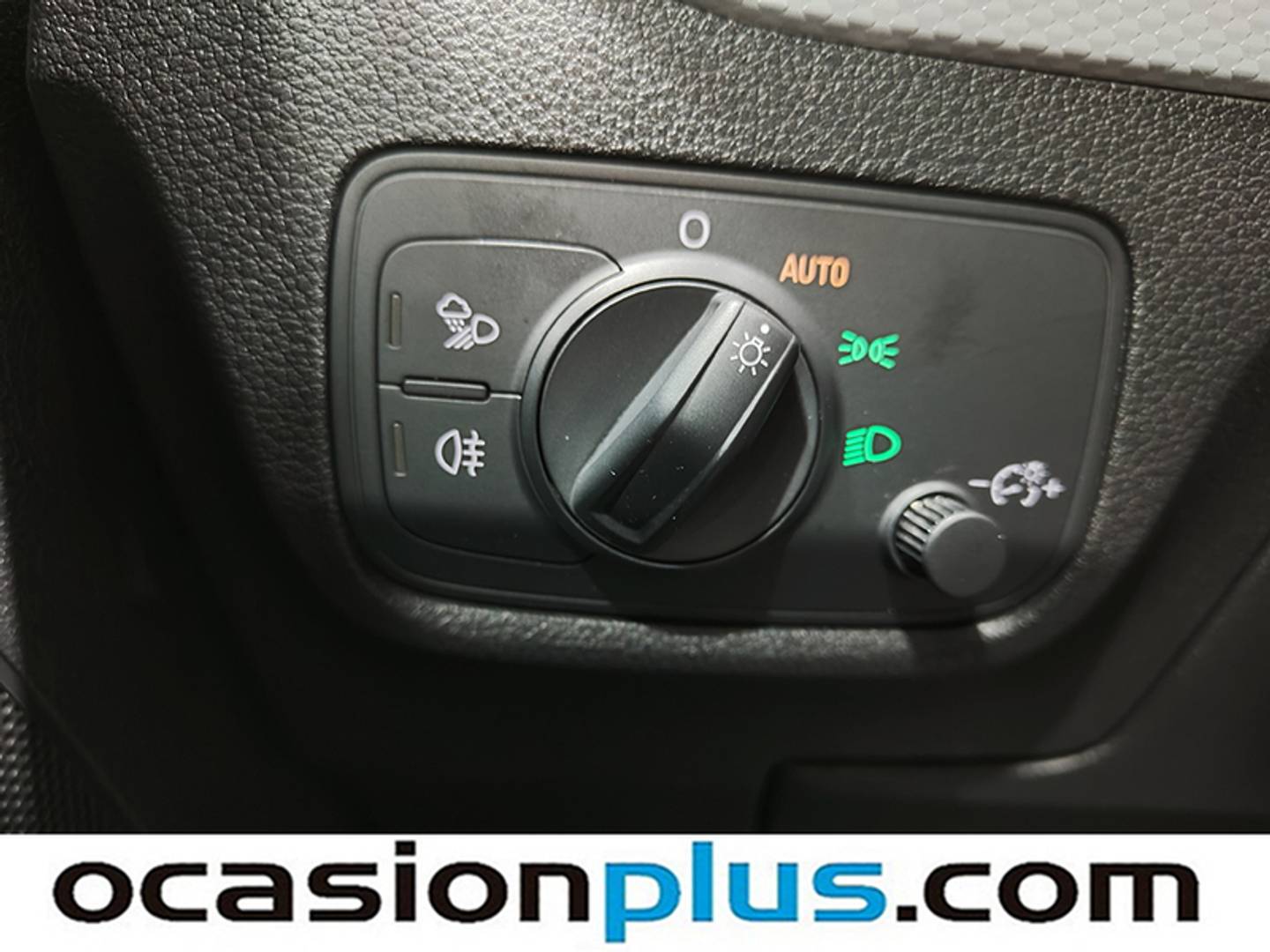 Foto Audi Q2 Audi Q2 design edition 1.6 TDI (116 CV)