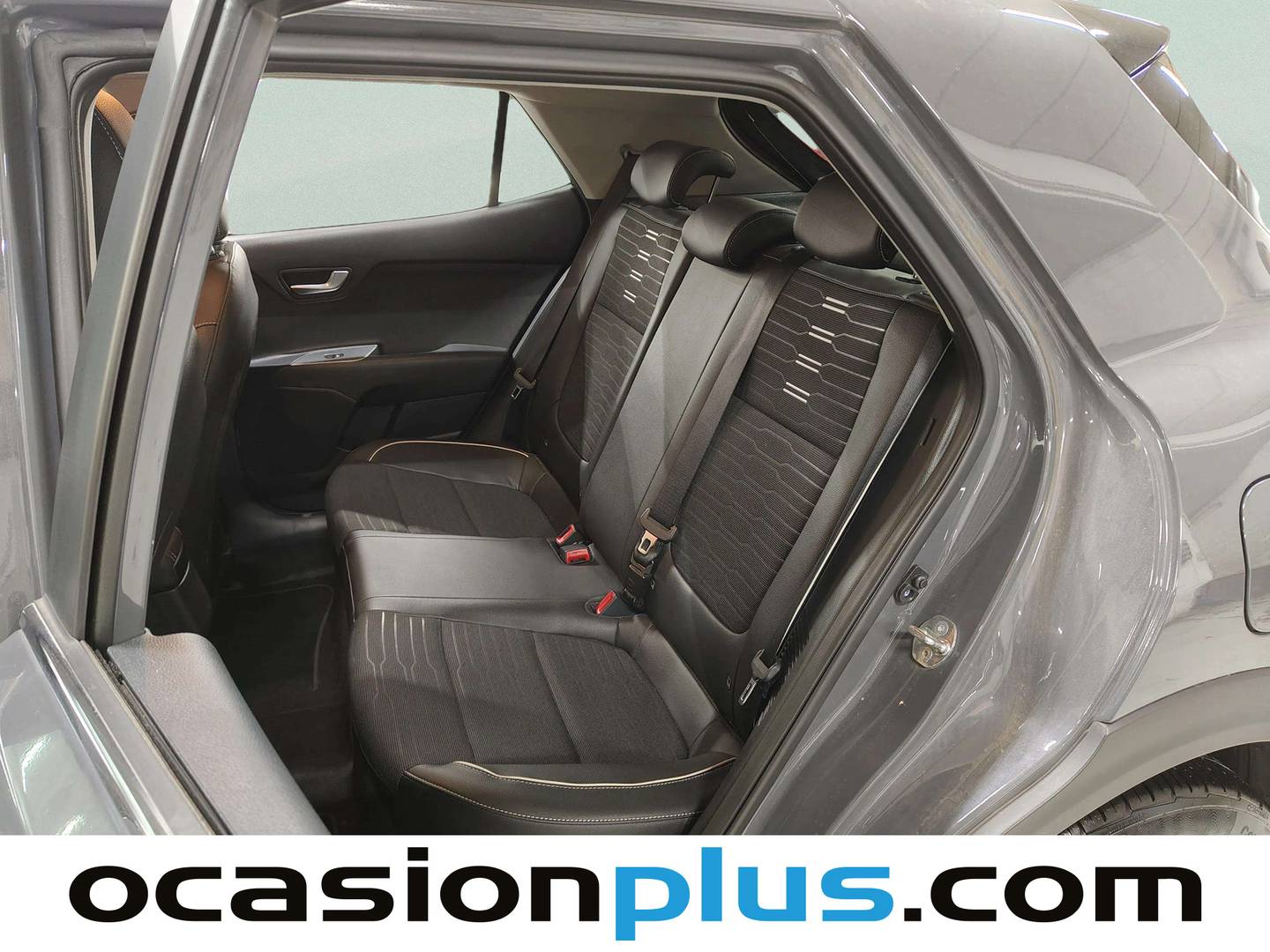 Foto asientos traseros KIA Stonic KIA Stonic 1.0 T-GDi MHEV iMT GT Line (100 CV)