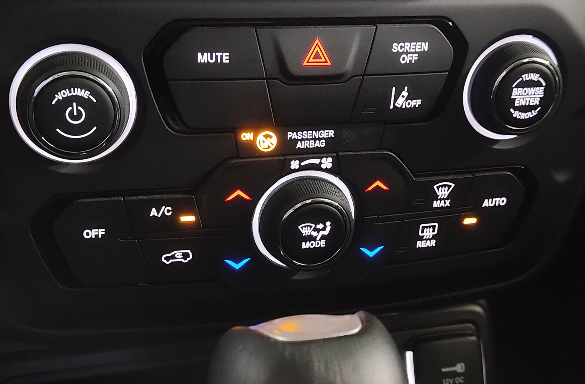 Jeep Renegade eHybrid 1.5 Altitude DCT - foto 30