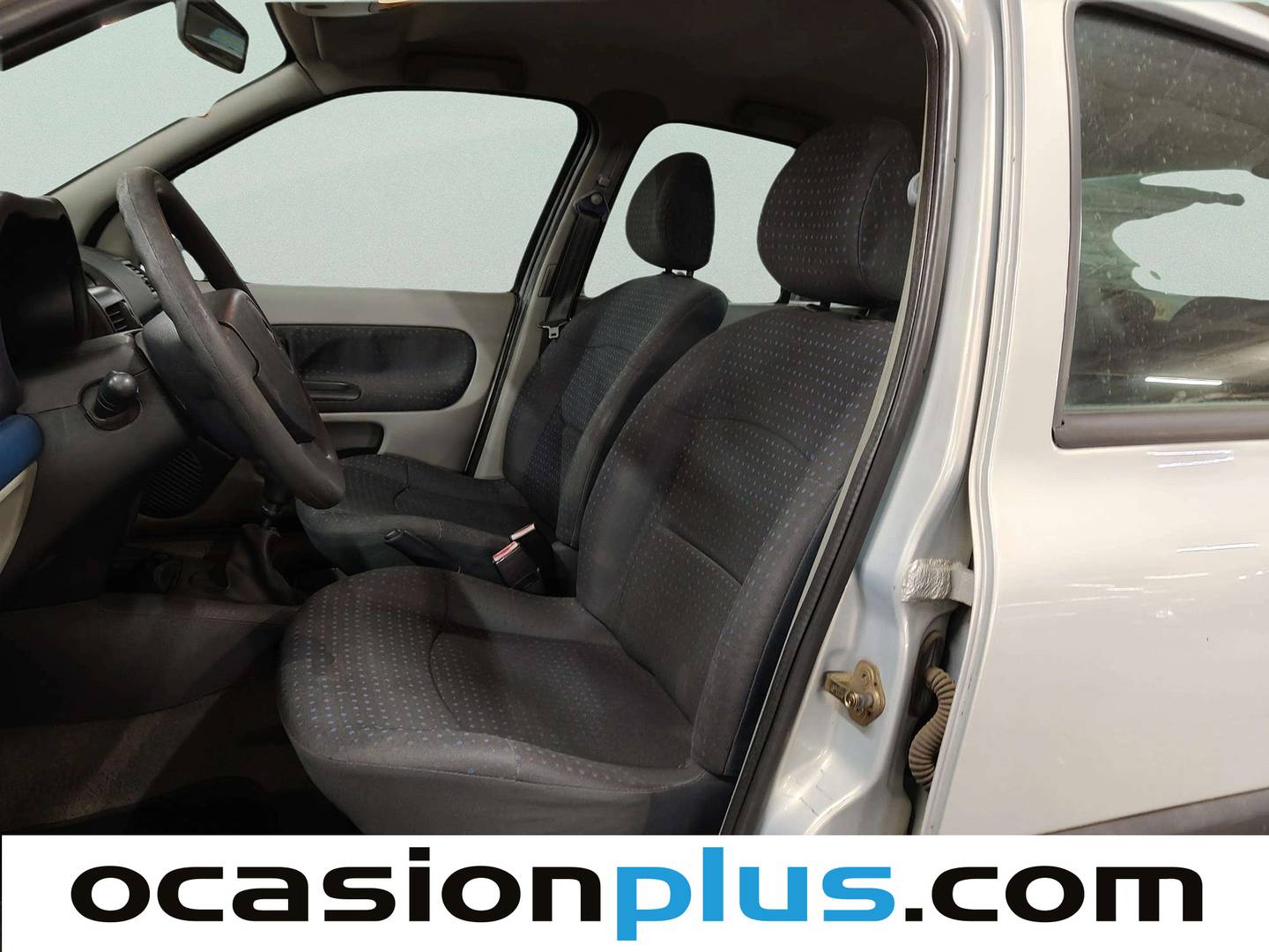 Foto asientos delanteros Renault Clio Renault Clio Confort Expression 1.2 16v (75 CV)