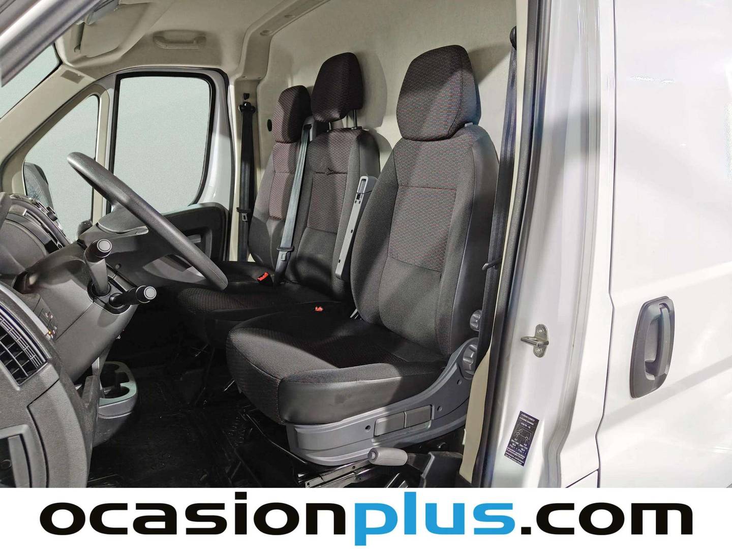 Foto Citroën Jumper Citroen Jumper Furgon BlueHDi 140 33 L2H2 (140 CV)